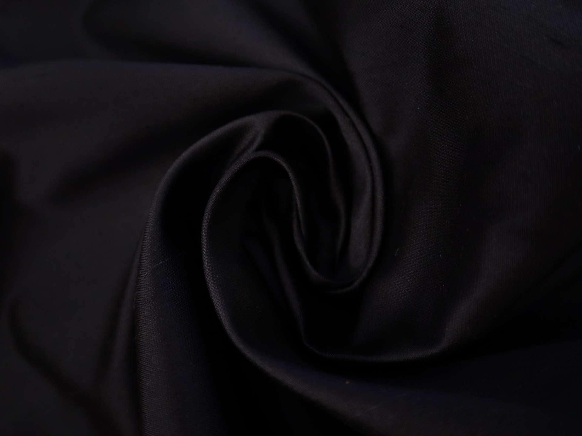  Silk Shantung in Midnight Navy