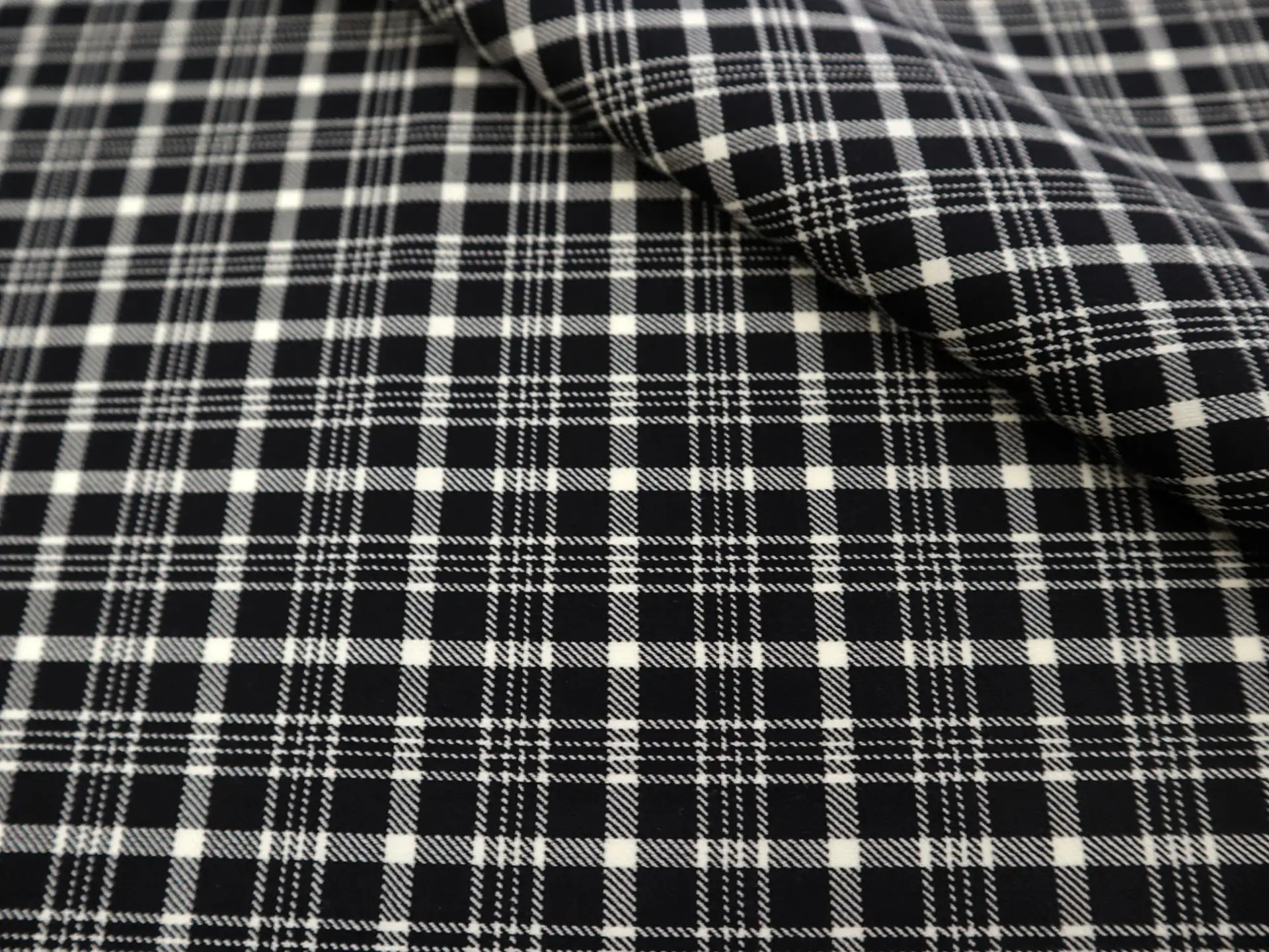 Italian Wool Blend Plaid Suiting in Black