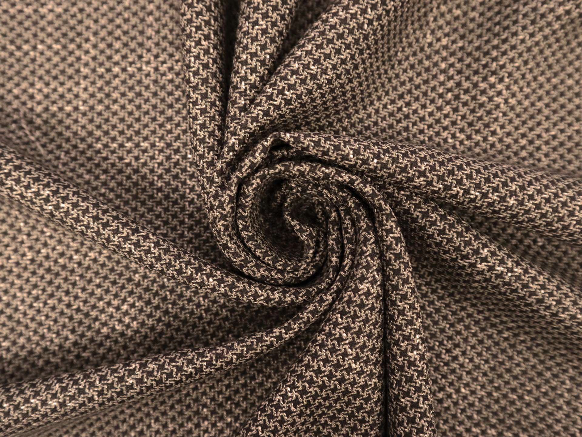 Bamboo Blend Petit Houndstooth Suiting in Espresso 
