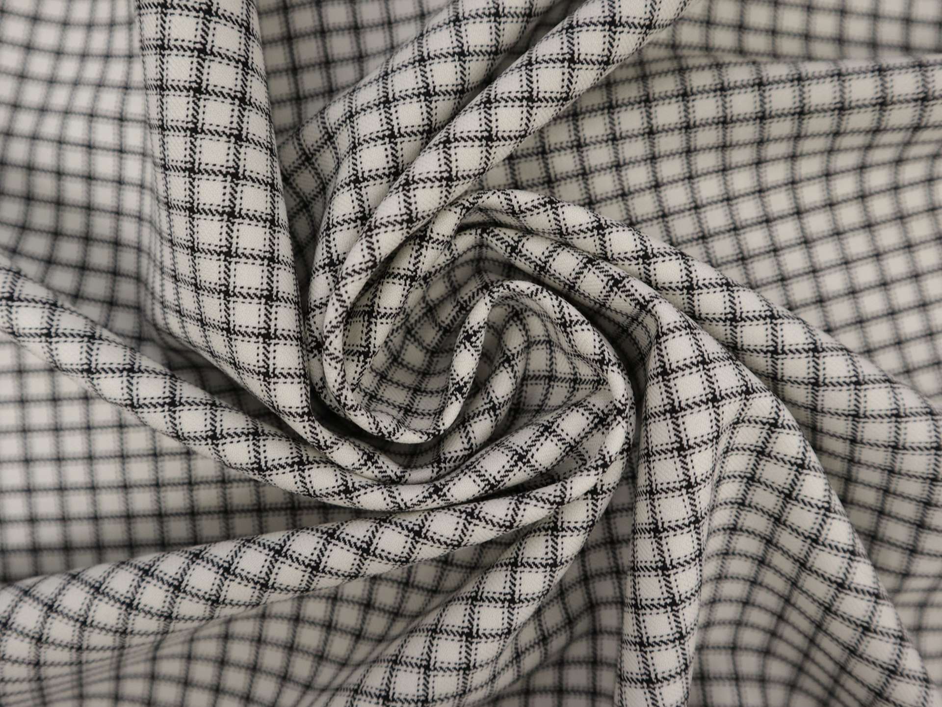 Italian Virgin Wool Lycra Check Suiting in White