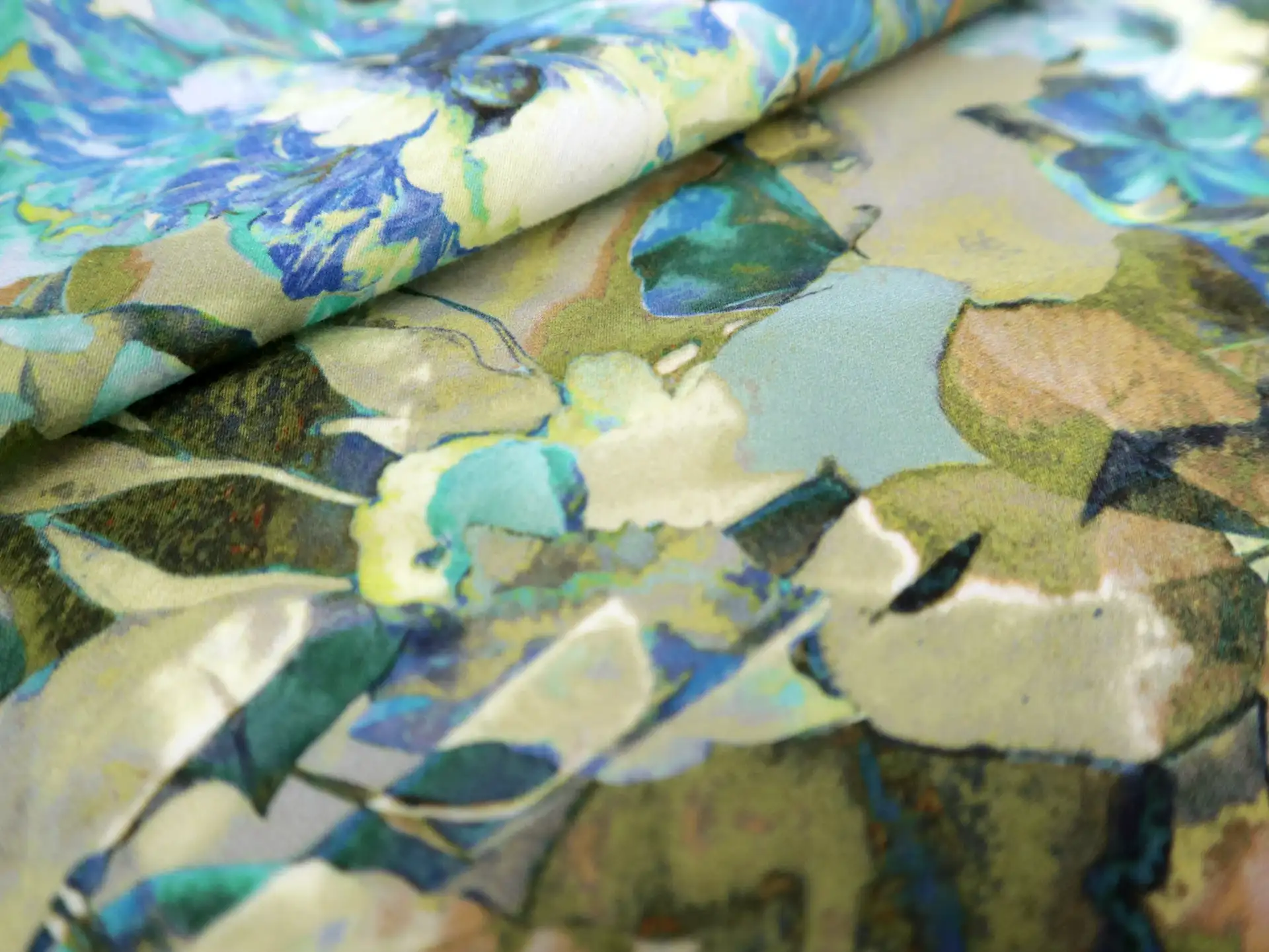 Cotton Sateen Lawn Large Floral Print