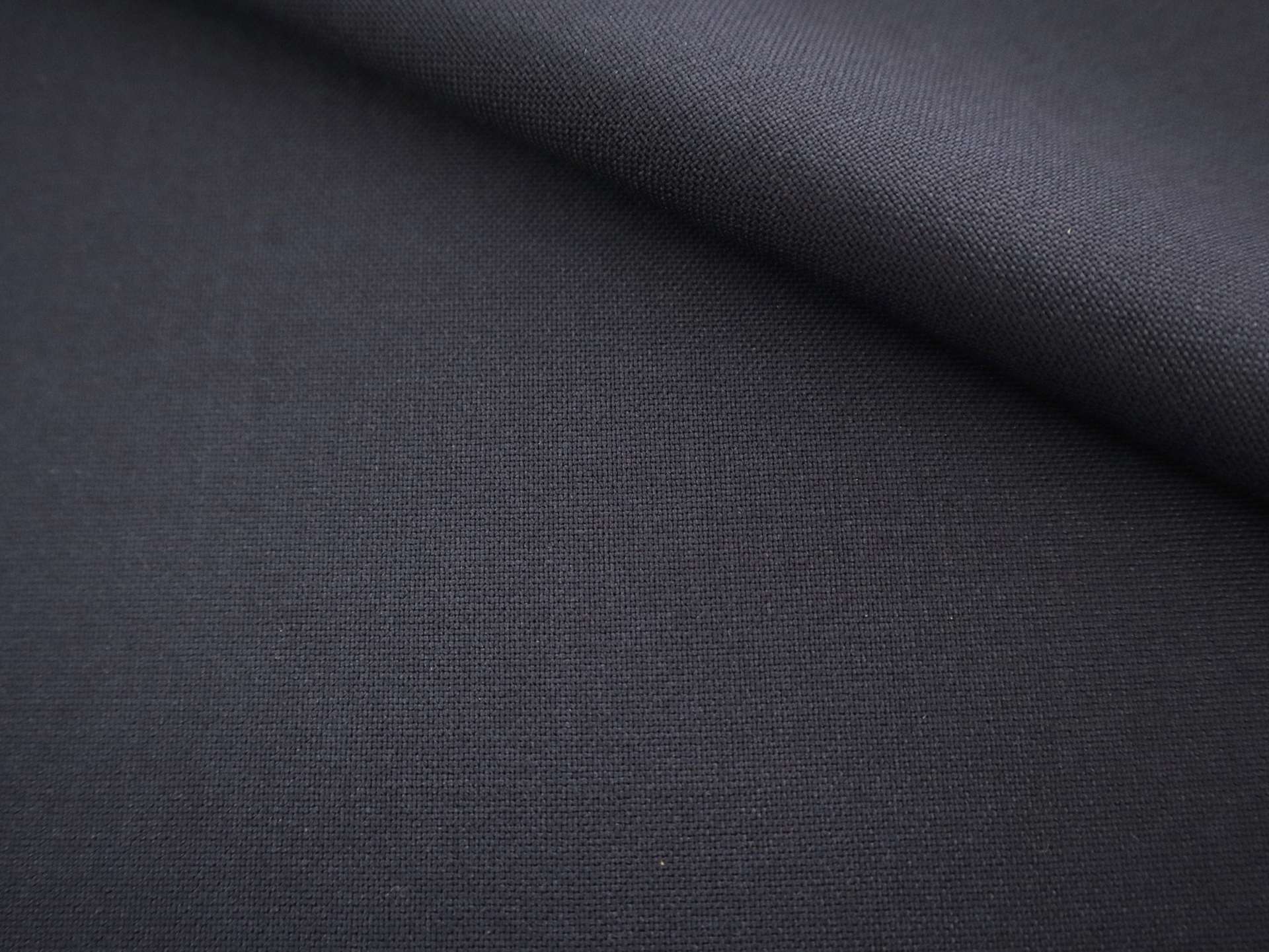 Italian Wool & Mohair Suiting in Midnight Navy