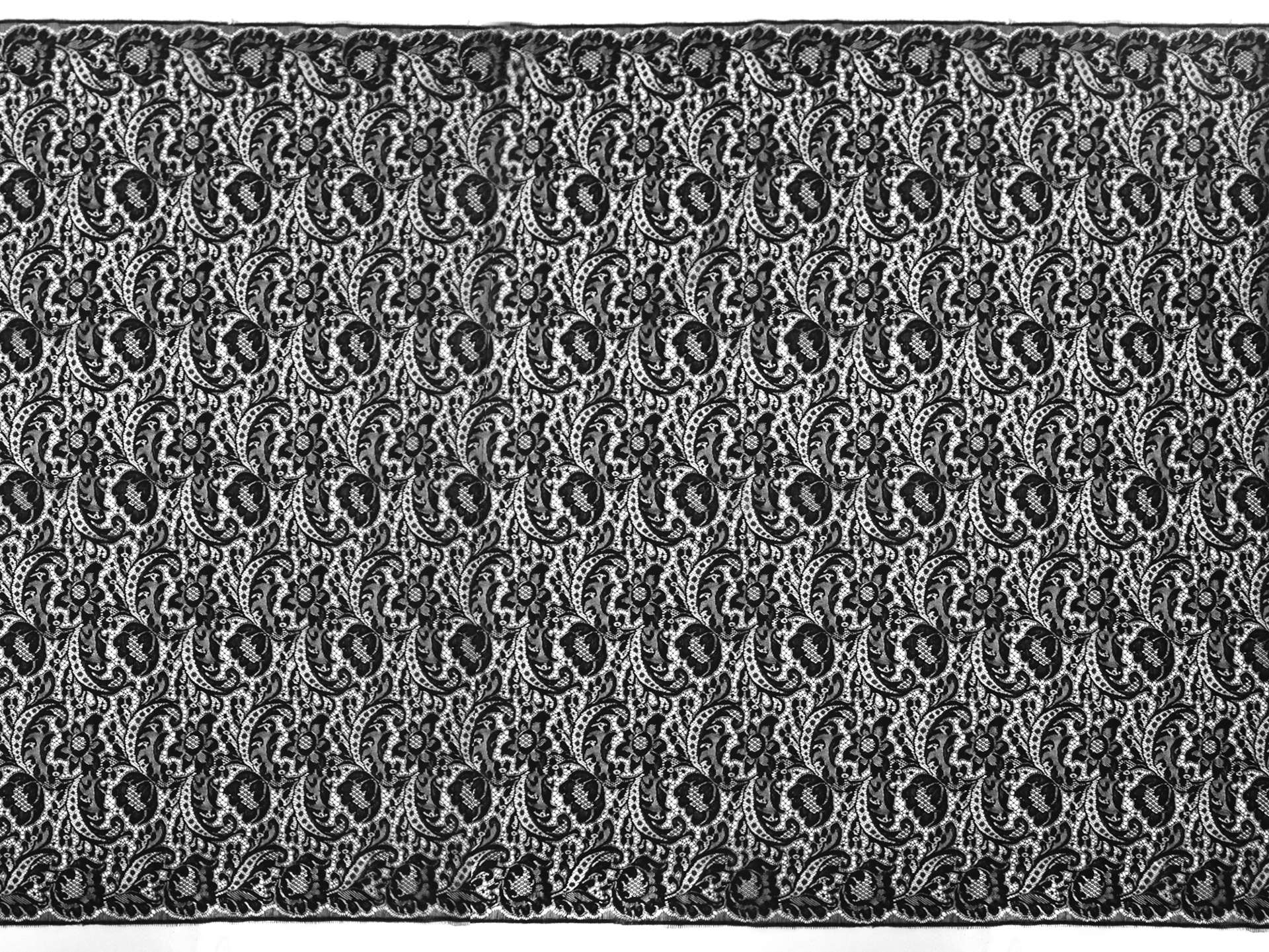 Floral Chantilly Lace in Black