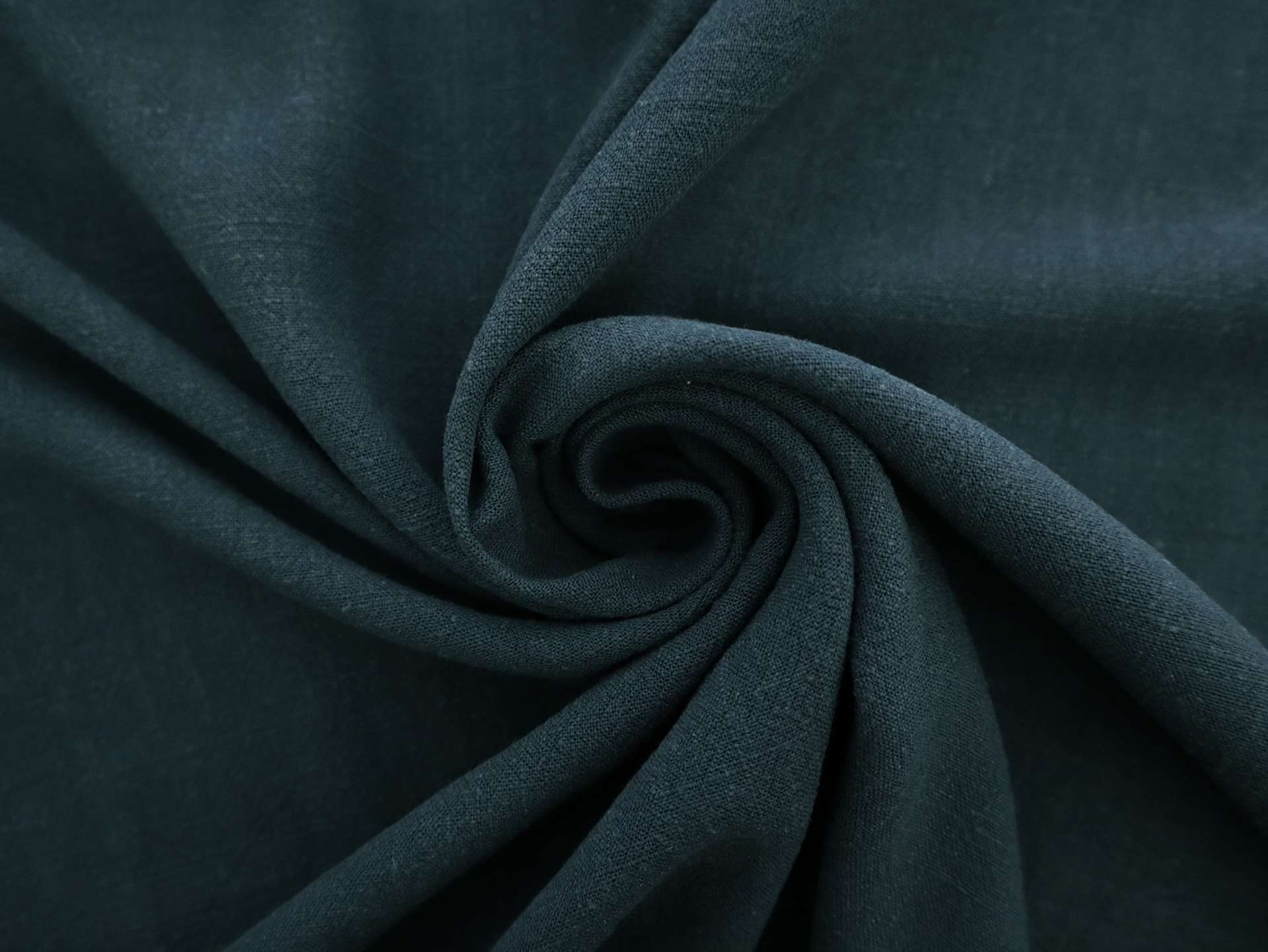 Sustainable Viscose Linen Blend Noil in Evergreen