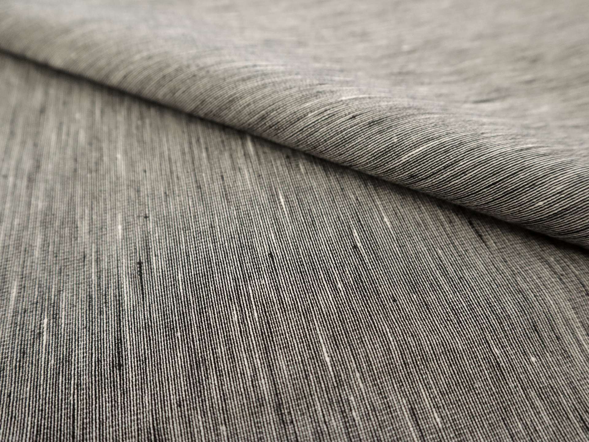Doubleface Stretch Linen Blend in Sharkfin Black