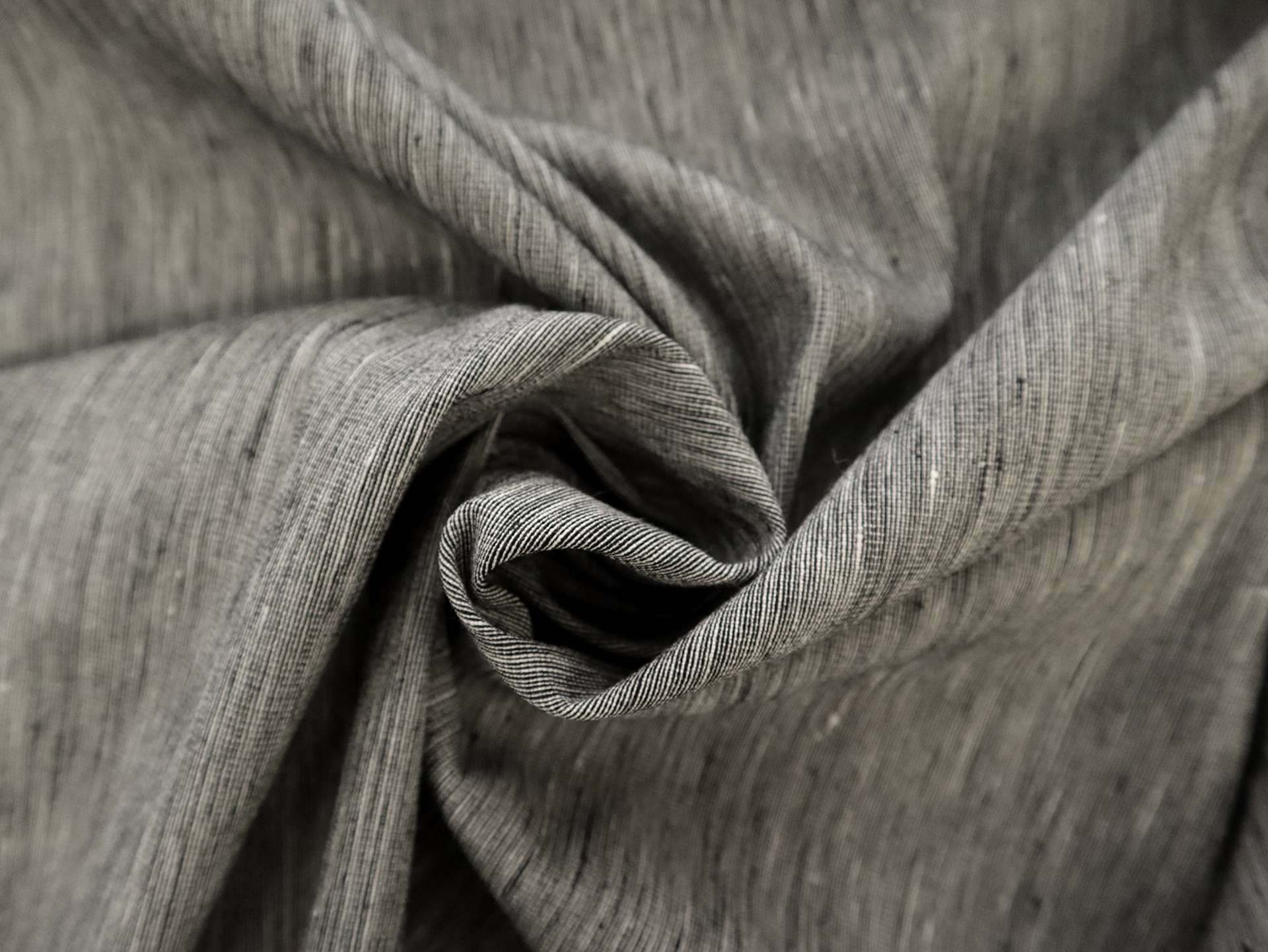 Doubleface Stretch Linen Blend in Sharkfin Black