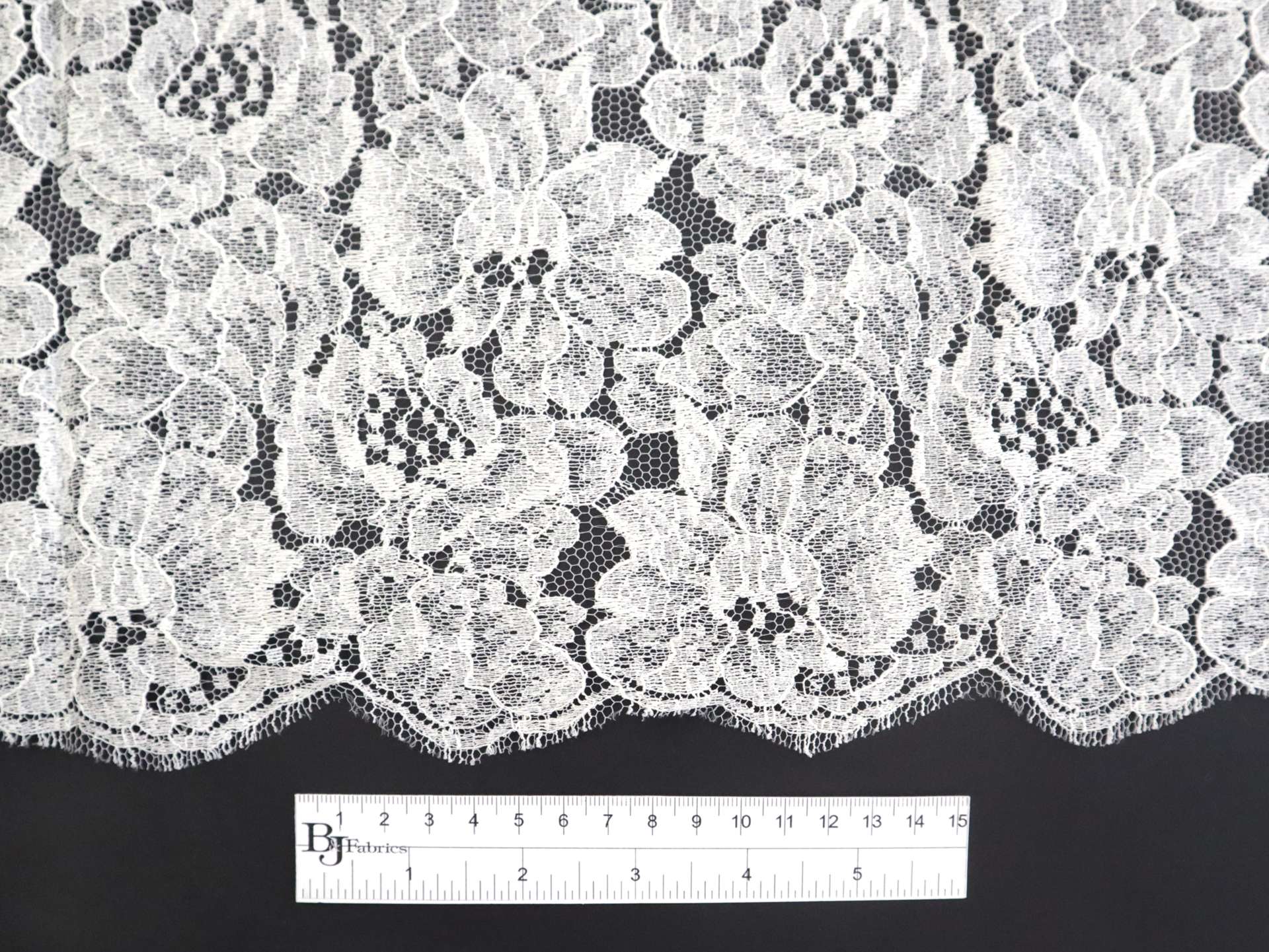 Floral Chantilly Lace in Ecru