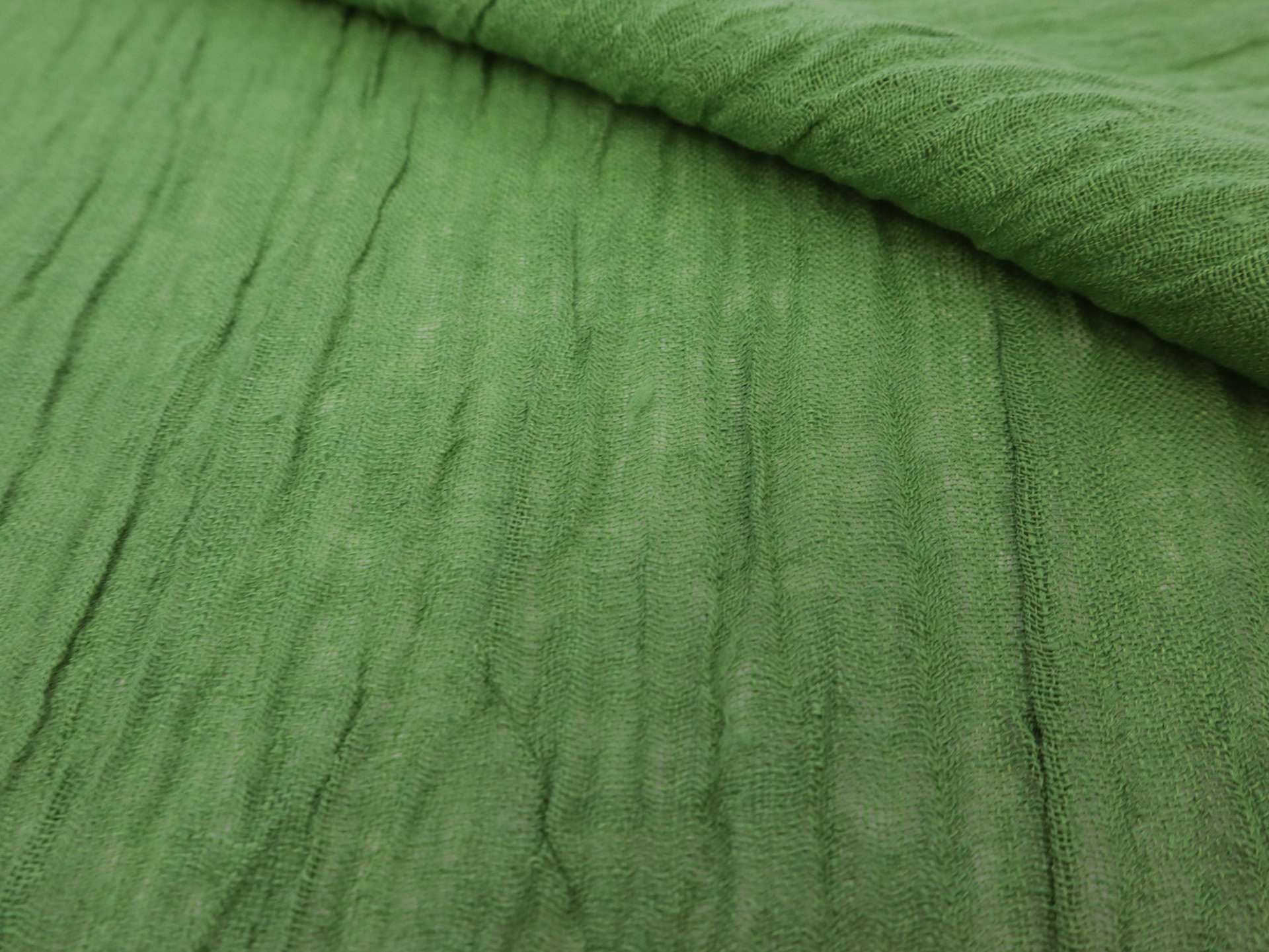 Crinkled Linen Gauze in Grass Green