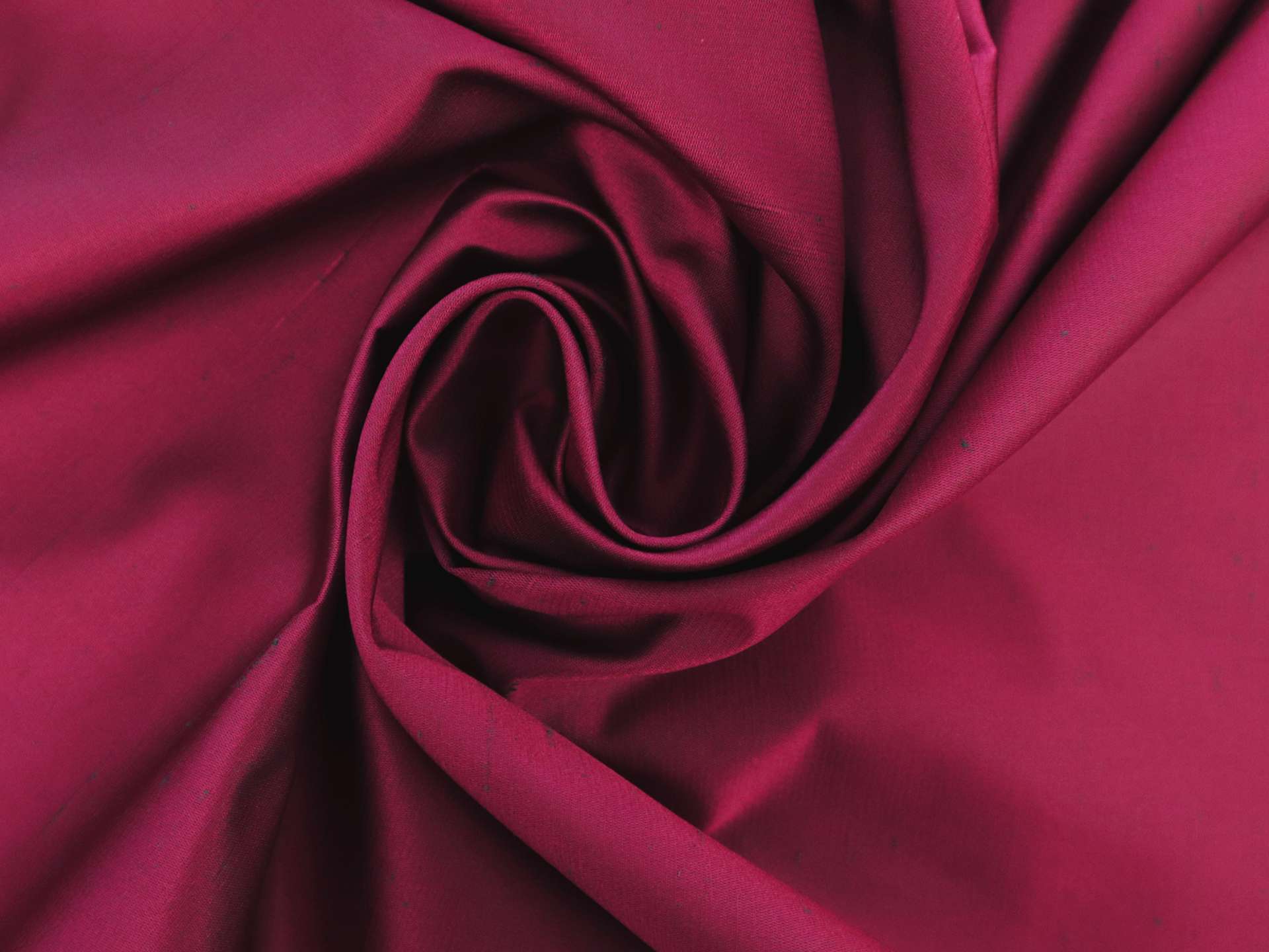 Iridescent Raw Silk Shantung in Magenta