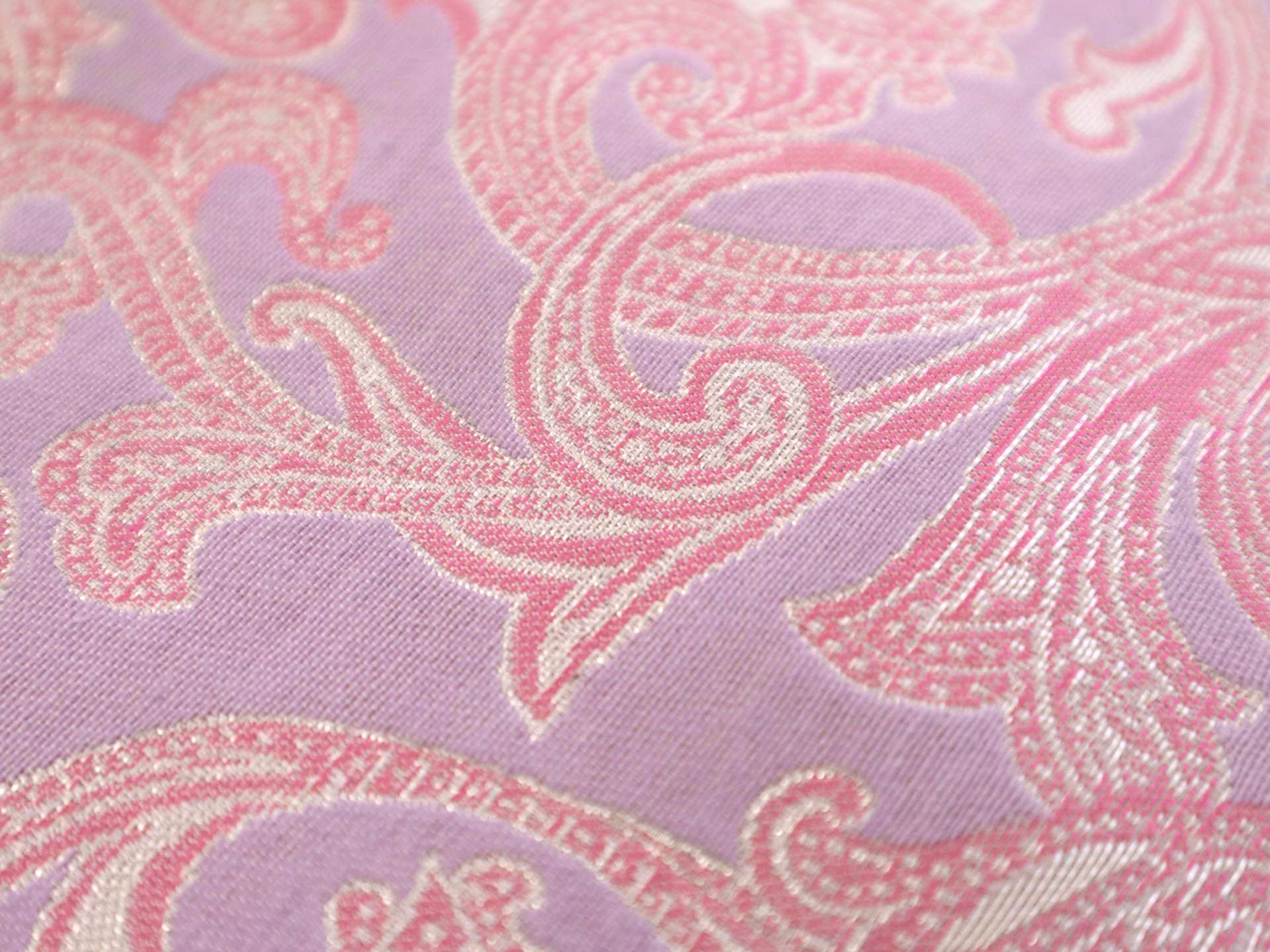 Metallic Brocade with Filigrees 