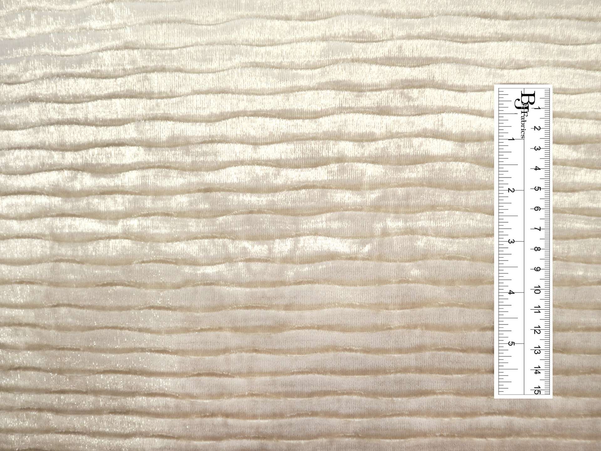 Cut Panné Velvet in Bombshell Ivory