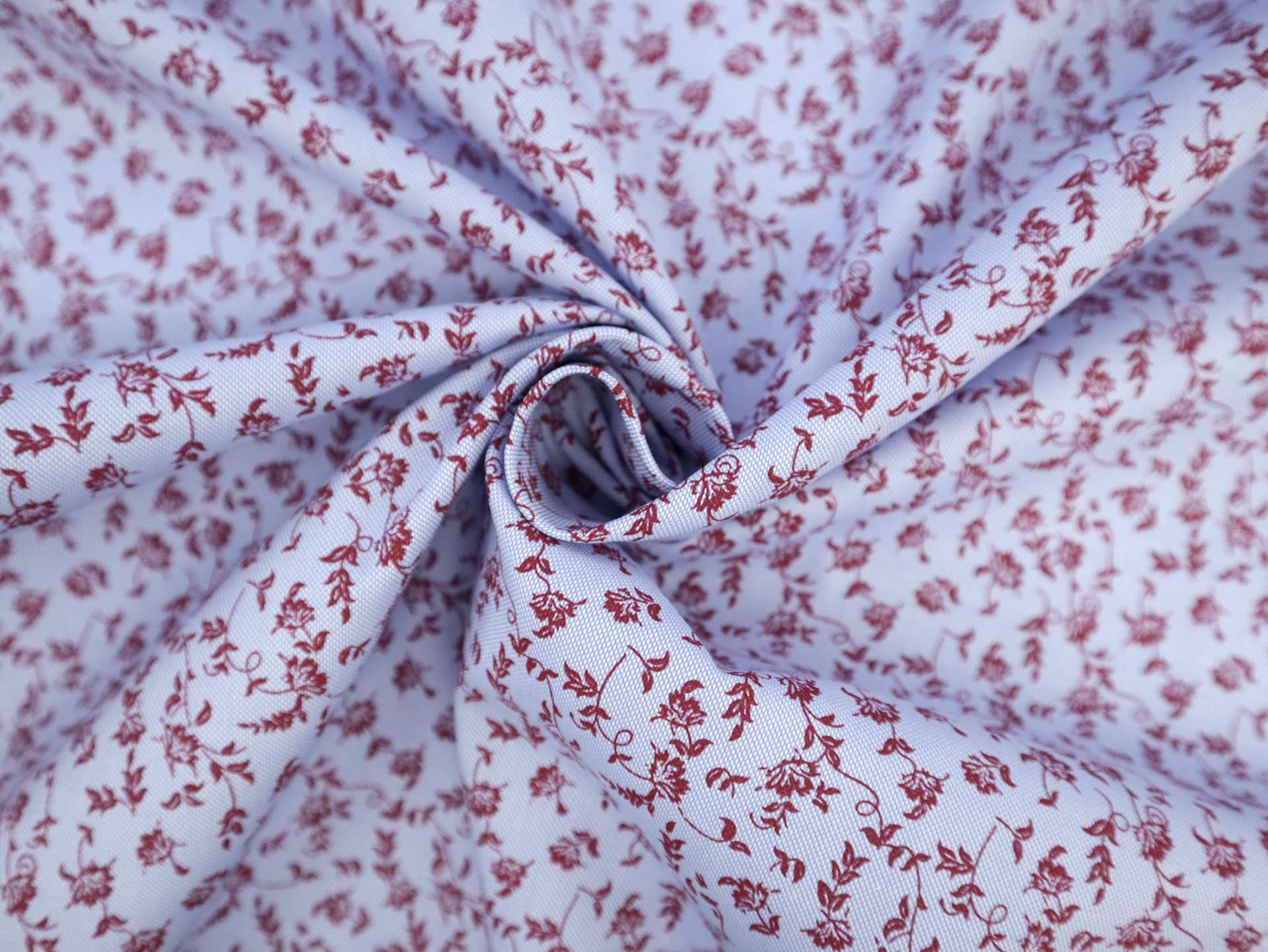 Cotton Oxford Floral Print in Wine