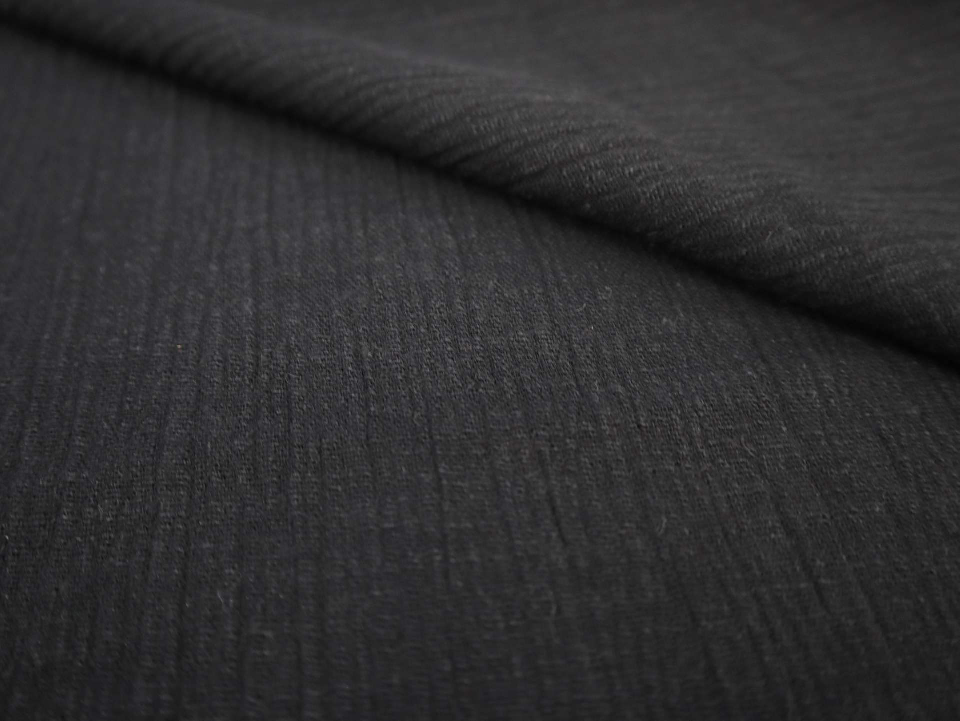 Linen & Rayon Crinkle Gauze in Black