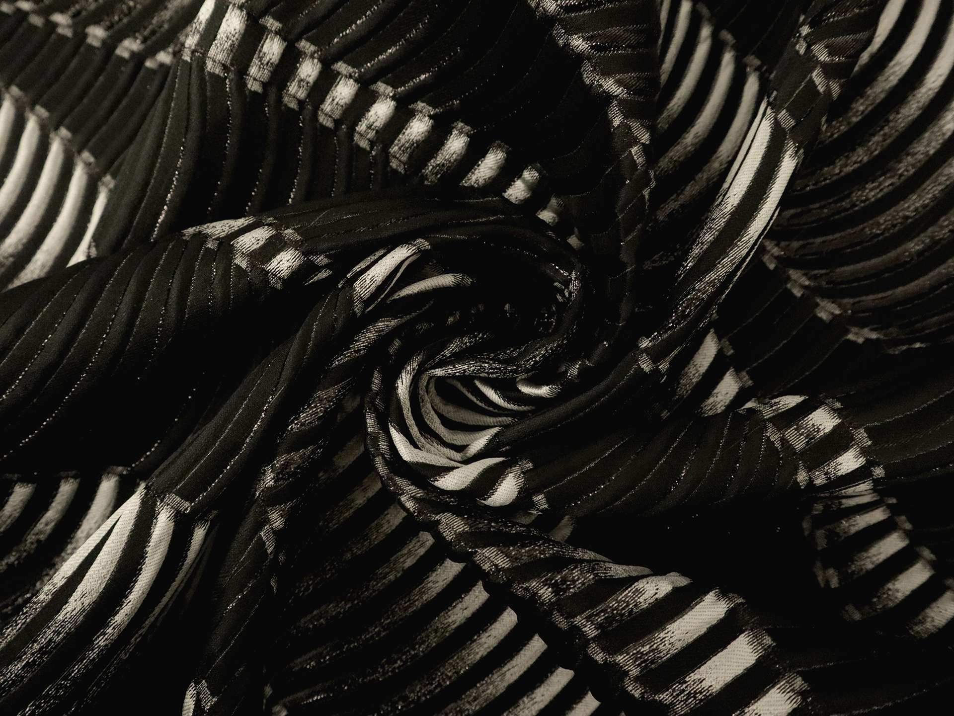 Silk Blend Metallic Cloqué with Abstract Pattern