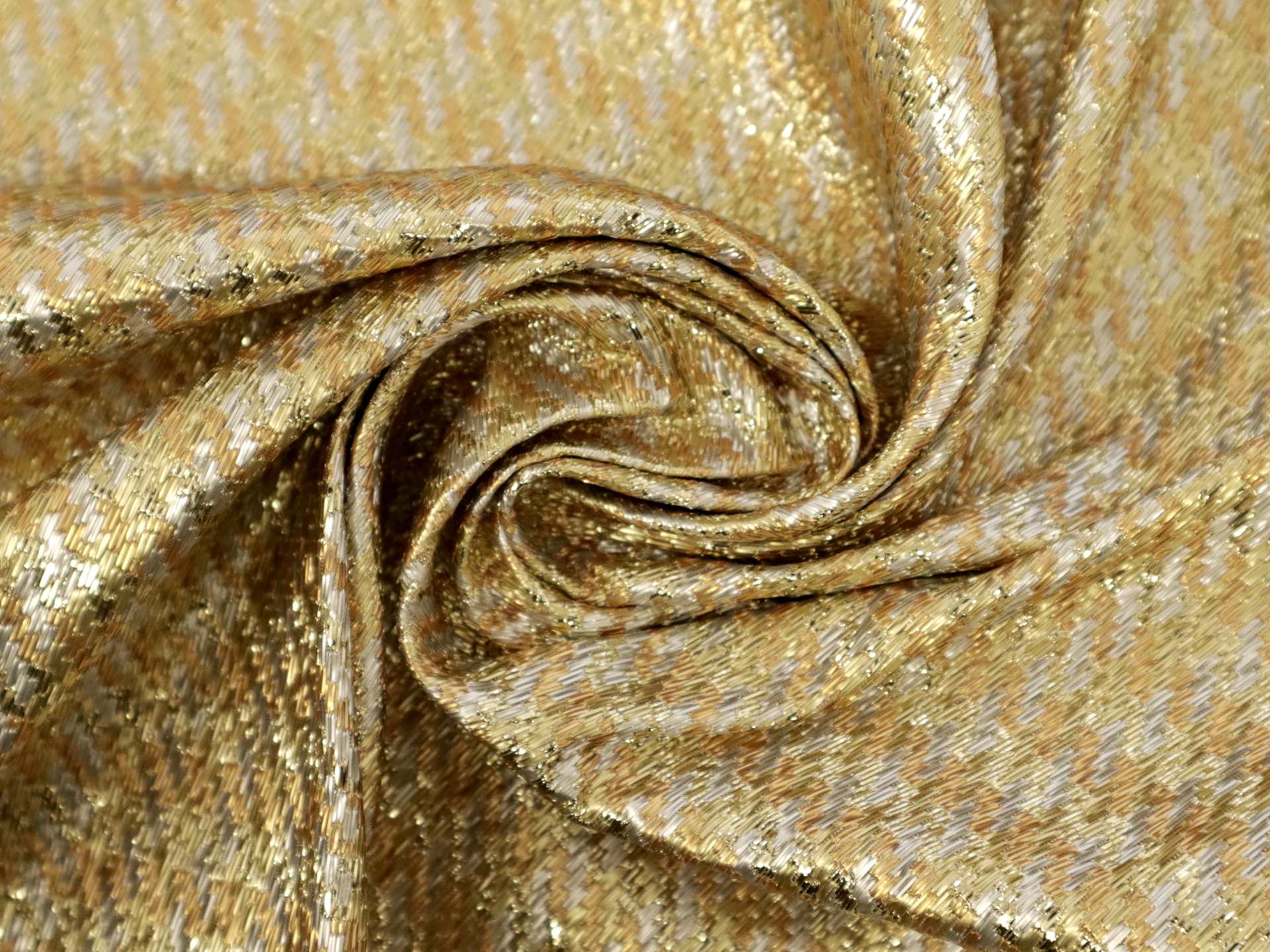 Polyester Metallic Raffia with Diagonal Stripe