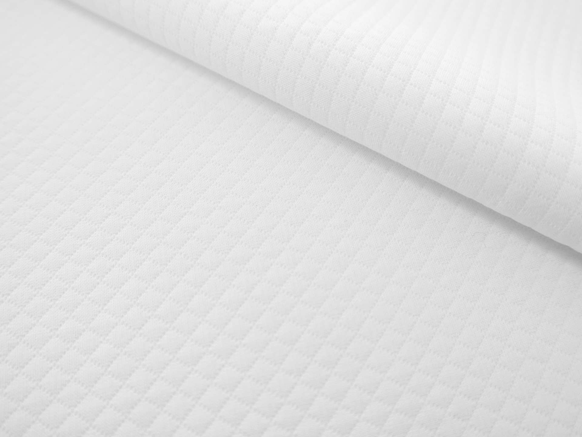 Poly & Cotton Diamond Piqué in White