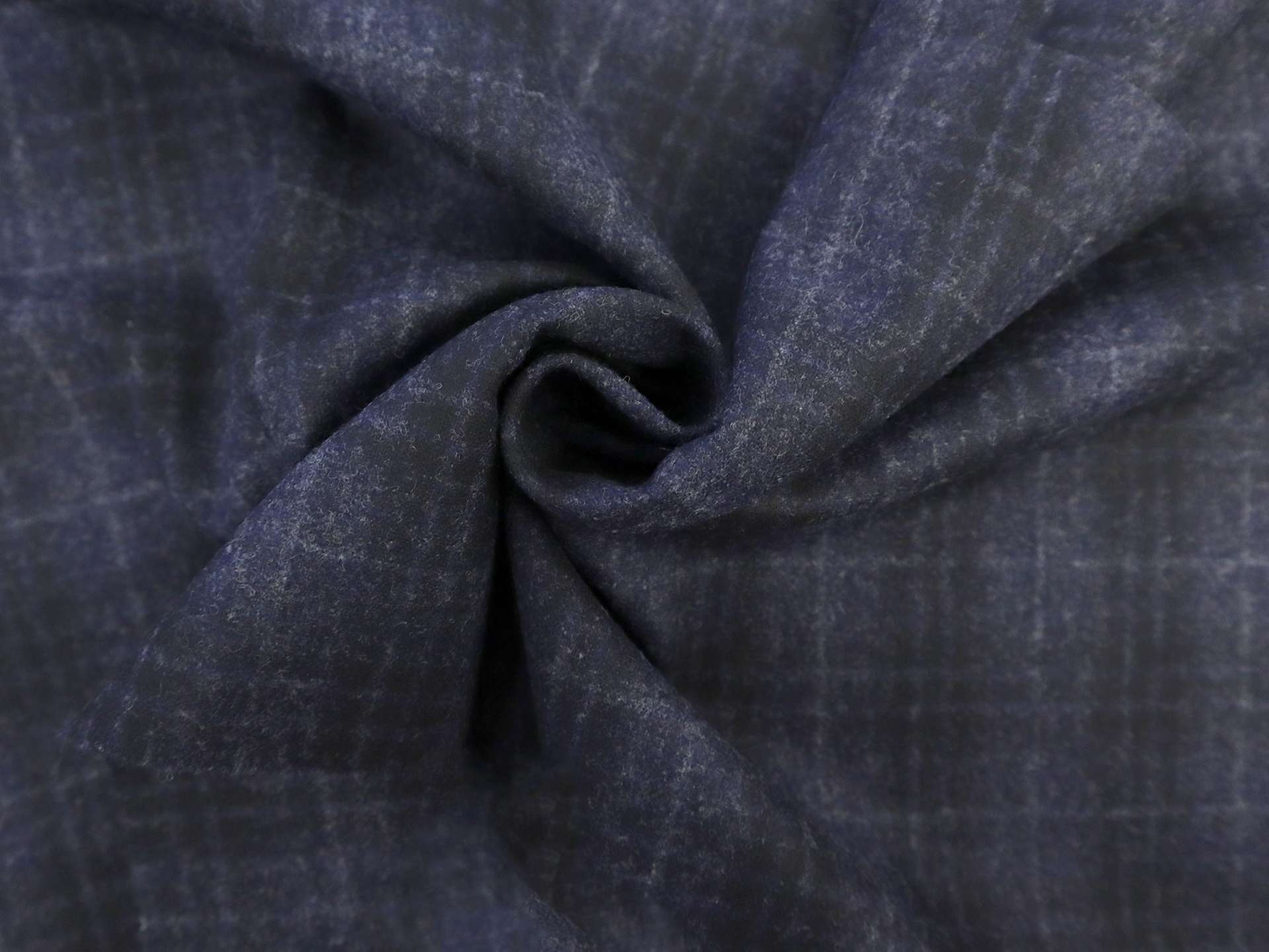 Italian Wool Flannel Plaid in Navy