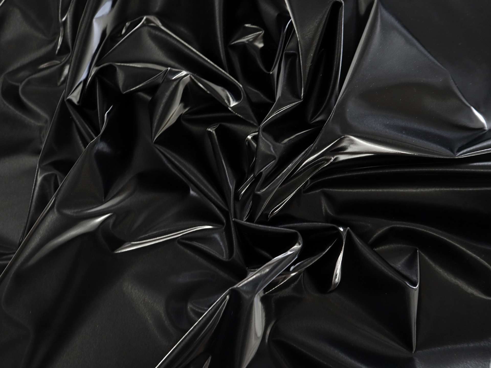 Stretch Satin-Look Vinyl in Catwoman Black