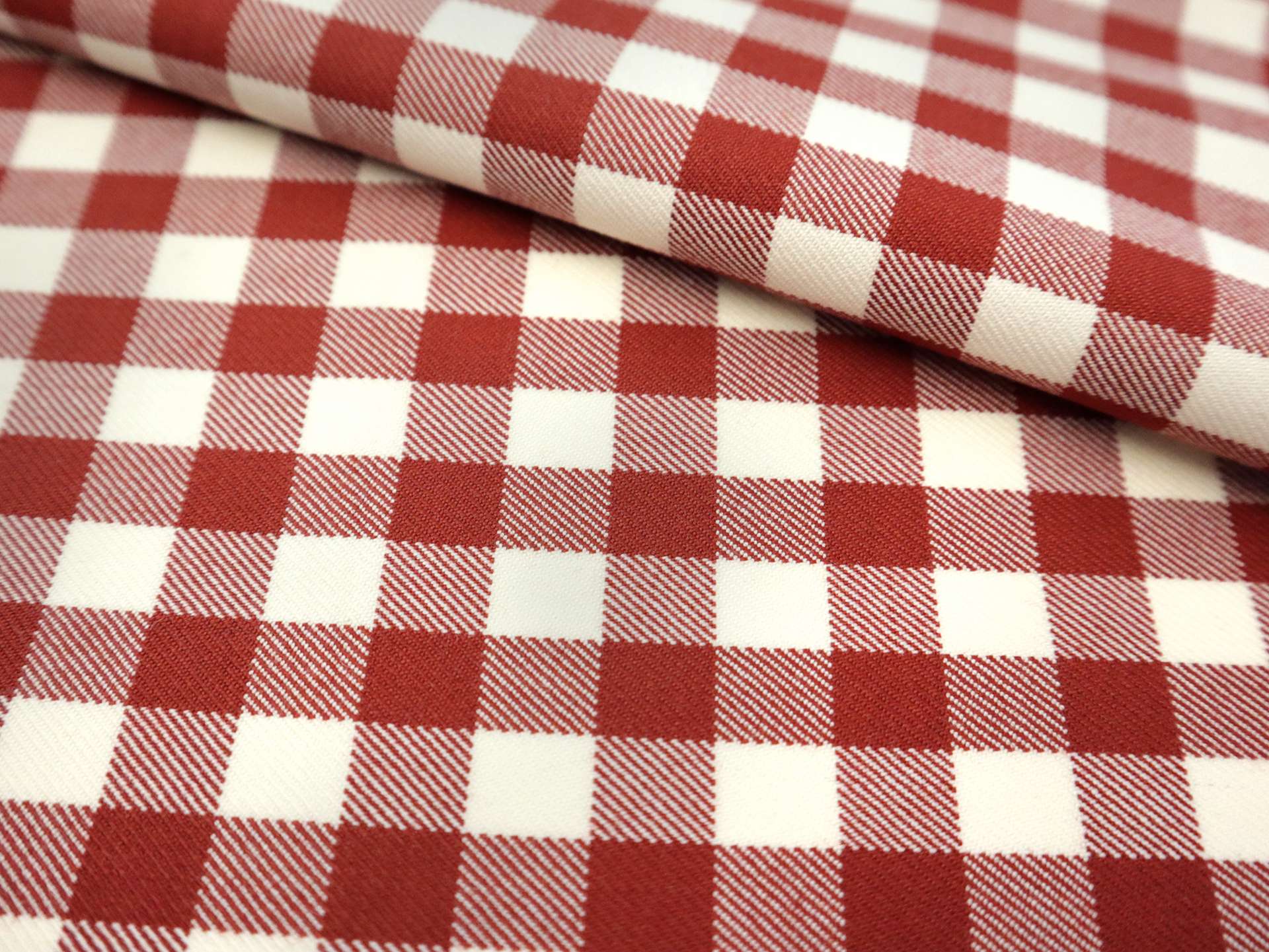 Italian Wool Shepherd's Check in Auburn 