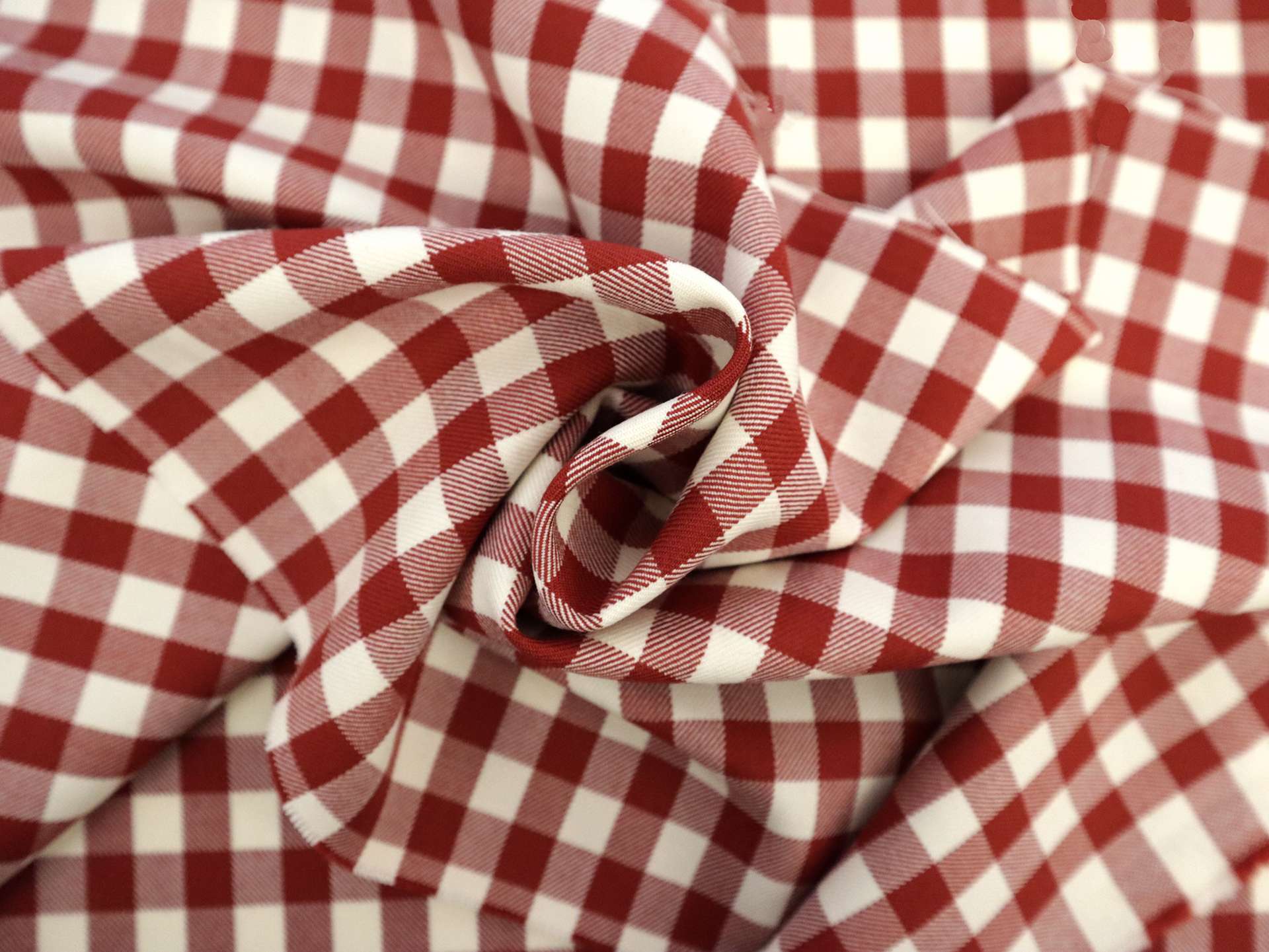 Italian Wool Shepherd's Check in Auburn 