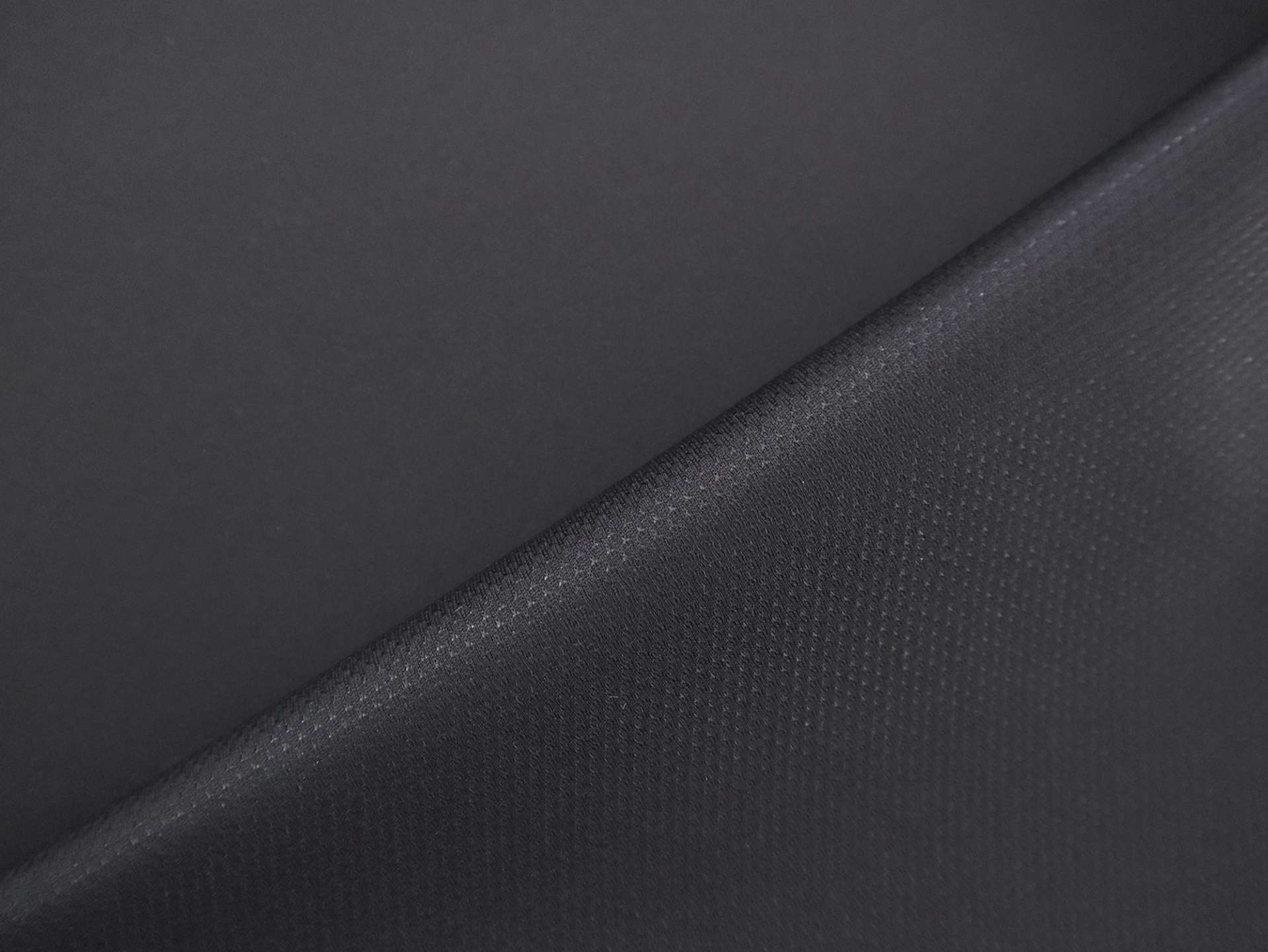 Water Repellent & Windproof Woven Softshell in Black
