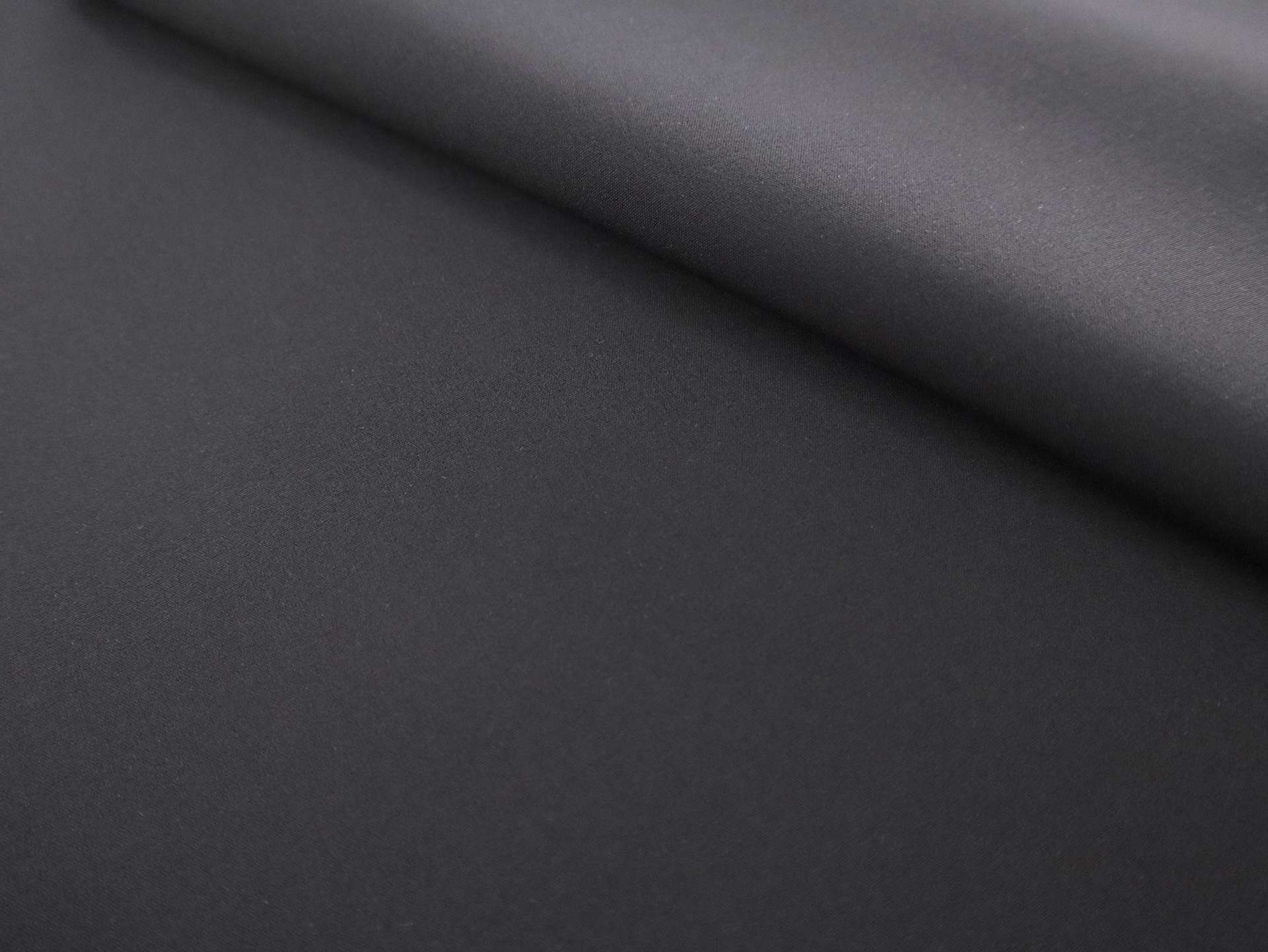 Water Repellent & Windproof Woven Softshell in Black