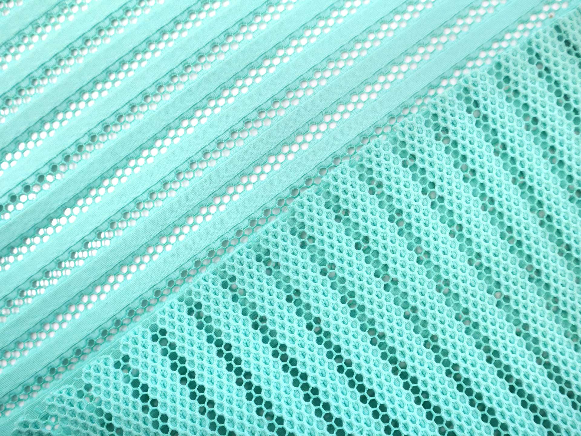 Novelty Striped Net in Mint