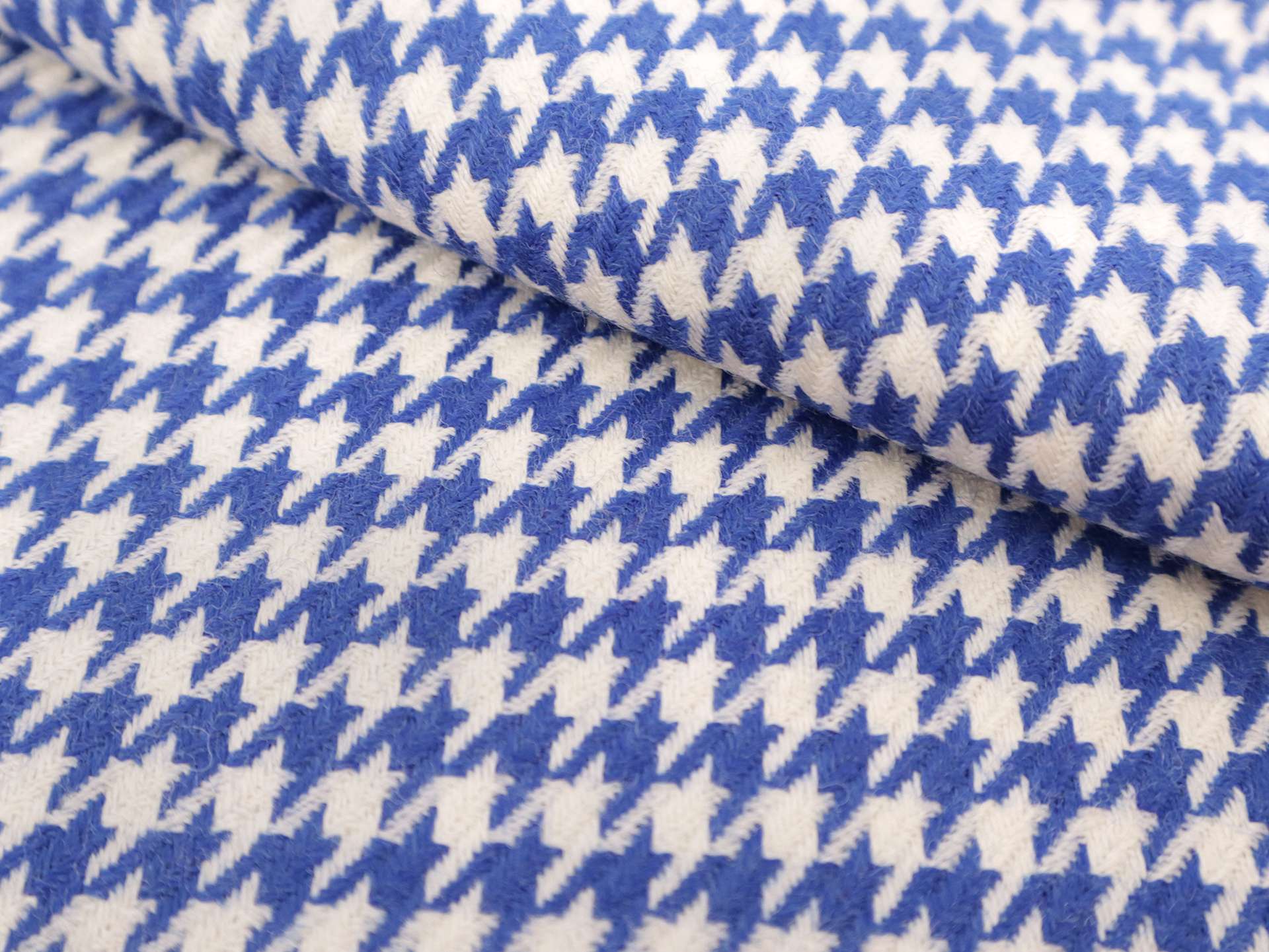 Italian Wool Houndstooth Suiting in Avio Blue & Ivory