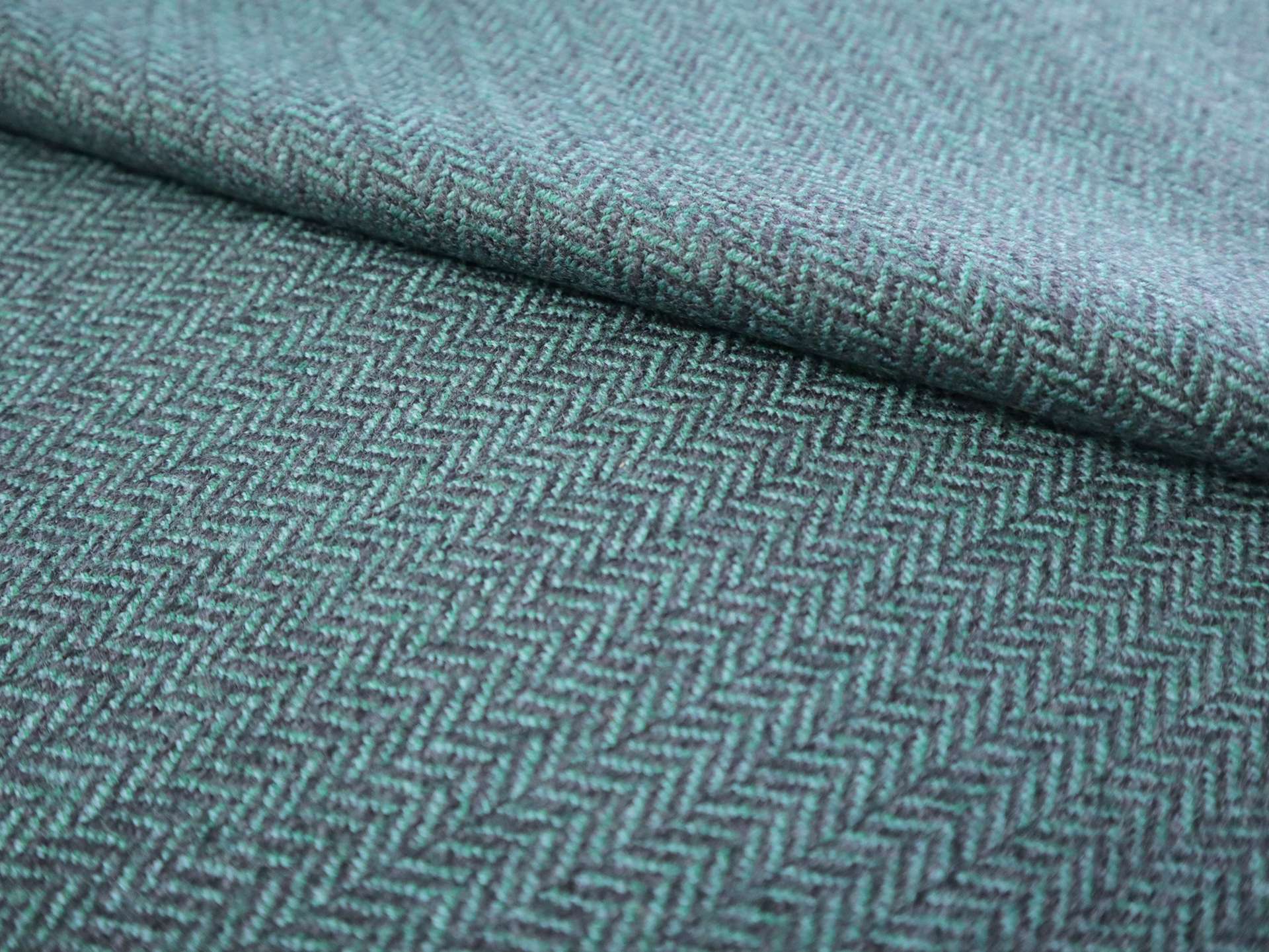 Fine Wool Herringbone in Jade & Charcoal
