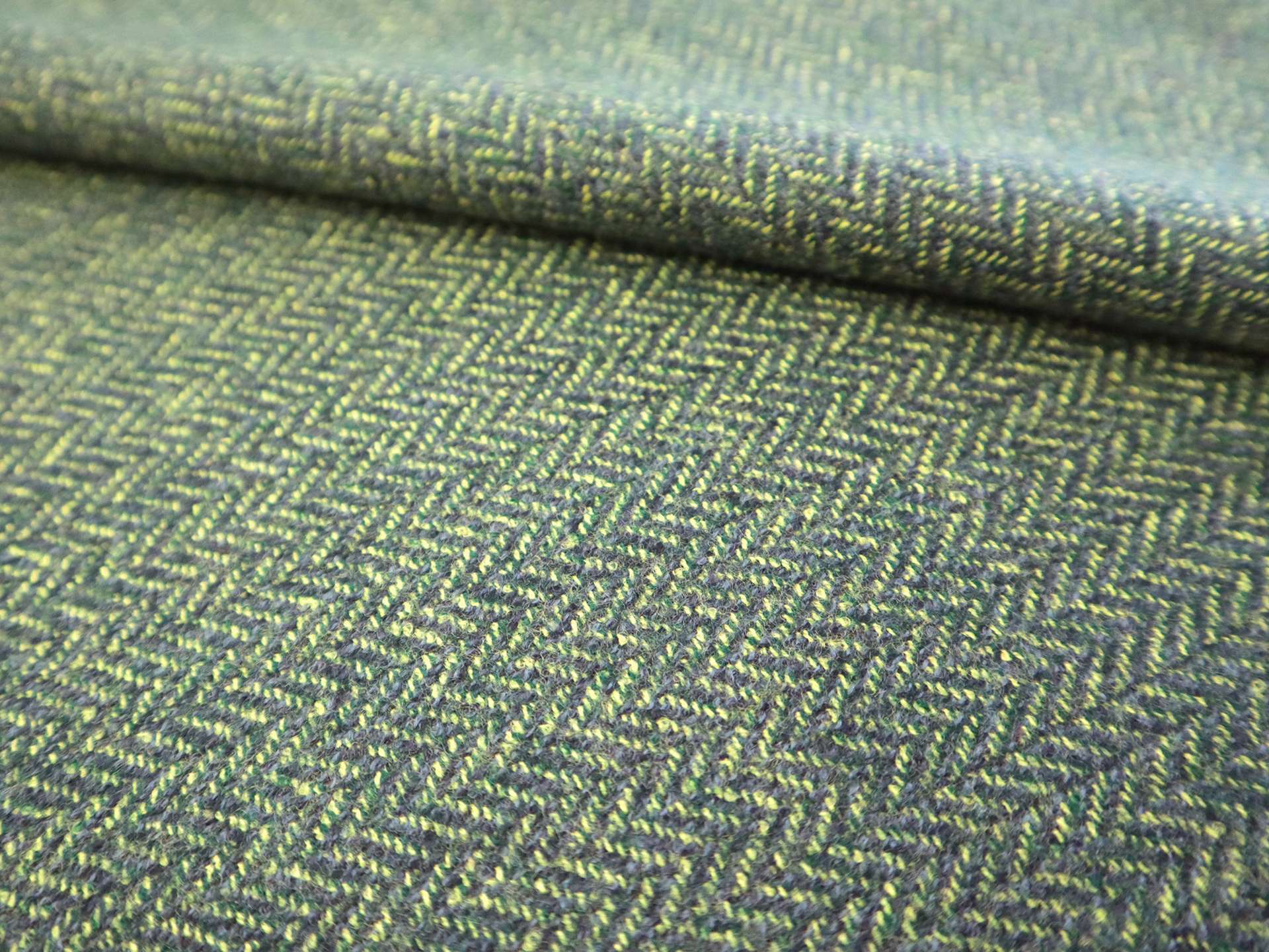 Fine Wool Herringbone in Green & Black
