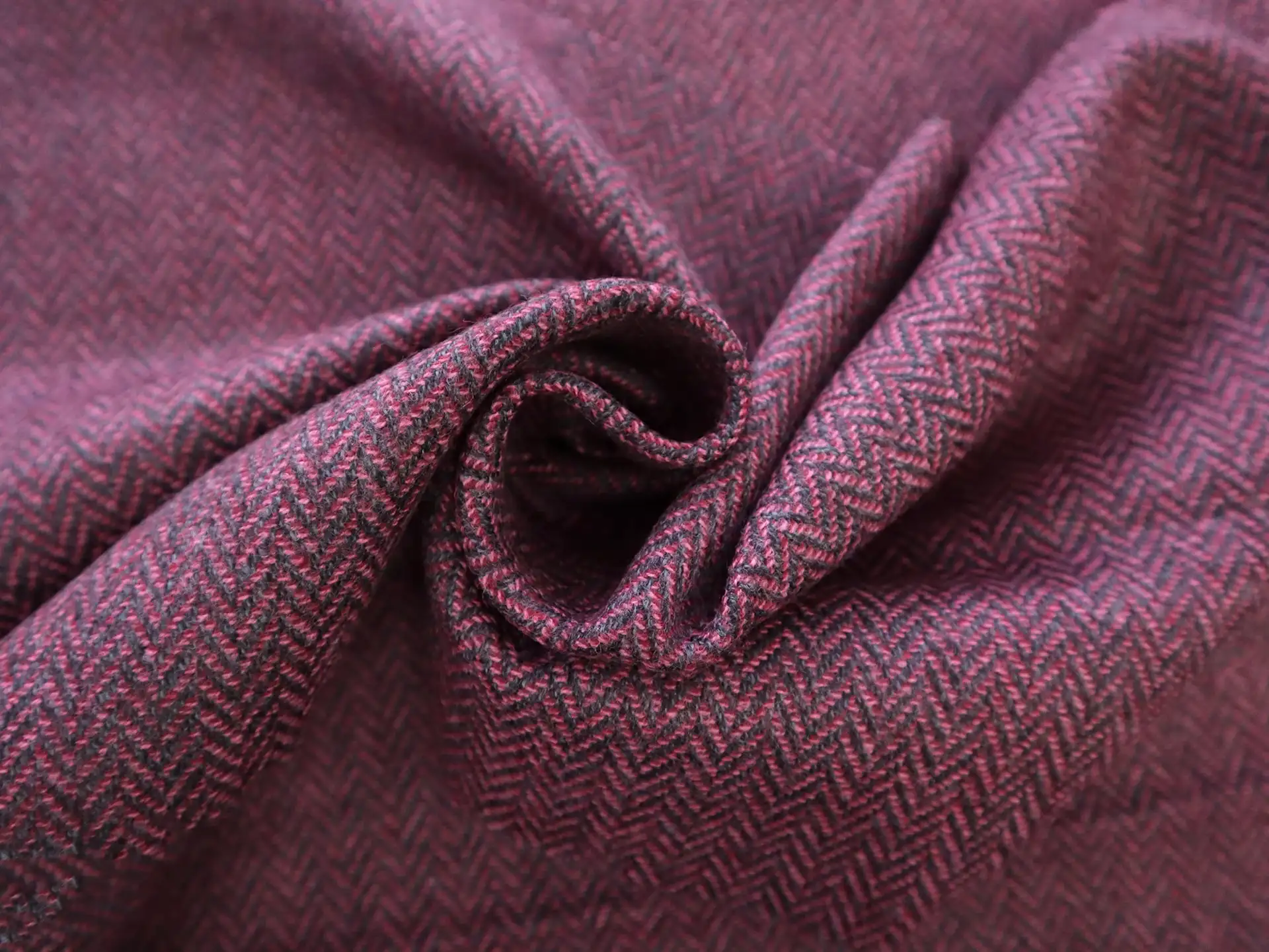 Austrian Fine Wool Herringbone in Raspberry & Charcoal