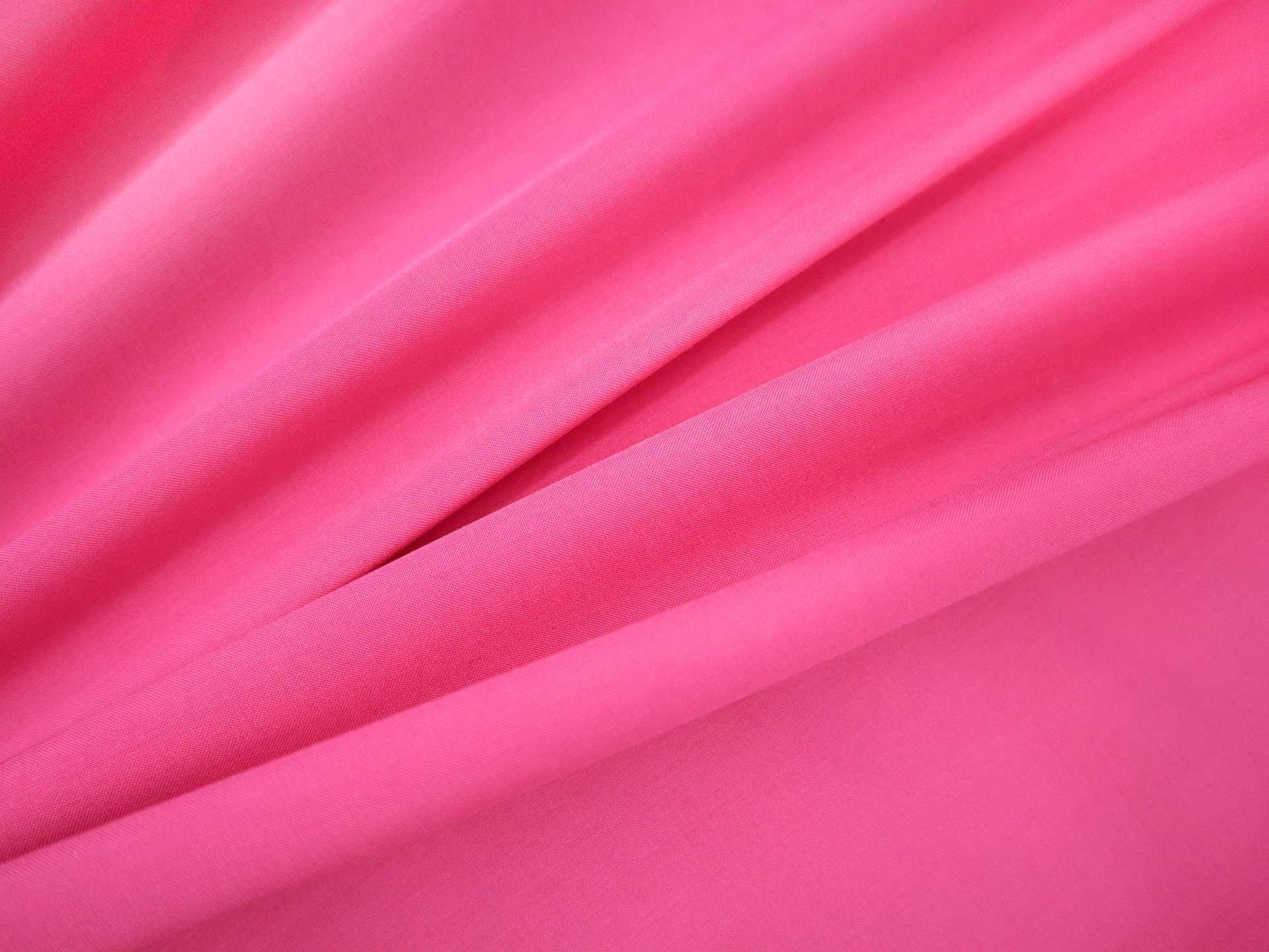 Viscose Batiste in Fuchsia