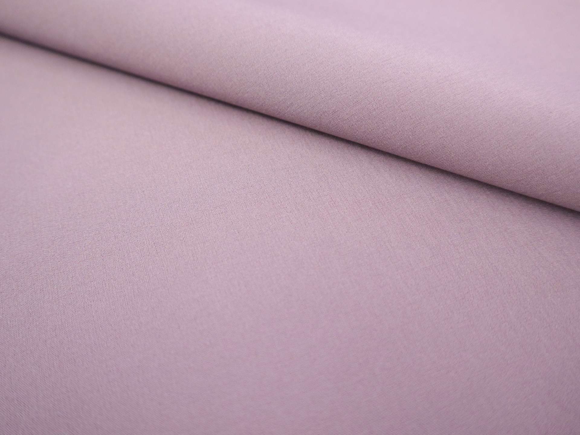 Sustainable "Dintex" Mesh Back Rainwear in Mauve