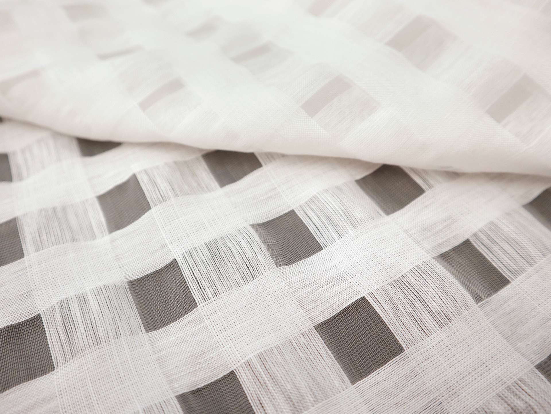Linen & Nylon Plaid Mesh in Ivory