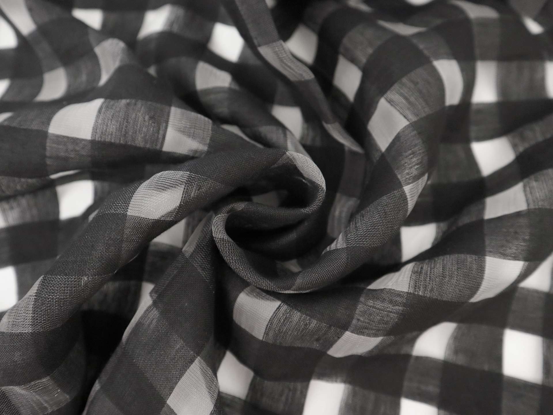 Linen & Nylon Plaid Mesh in Black