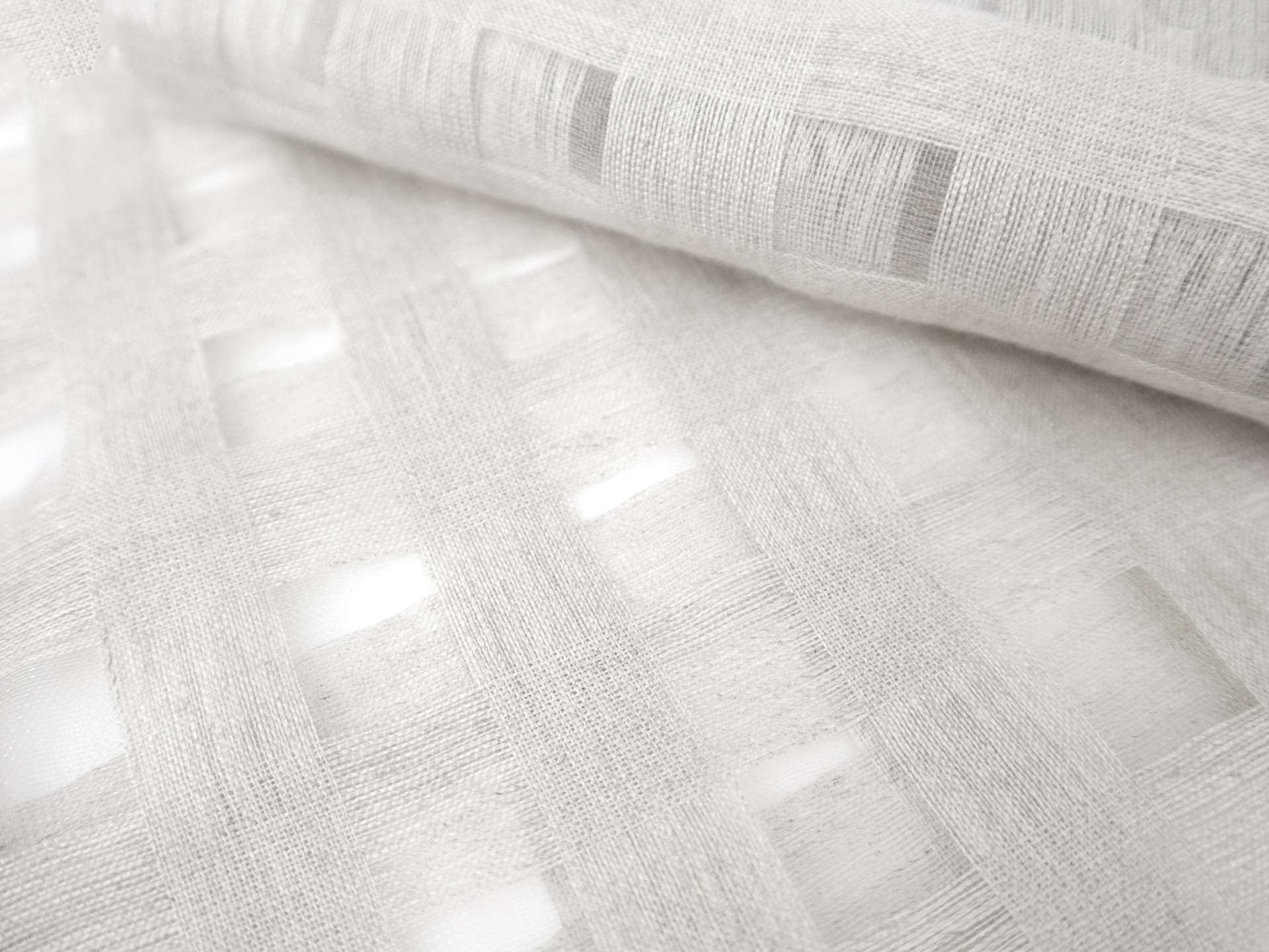 Linen & Nylon Plaid Mesh in Silver