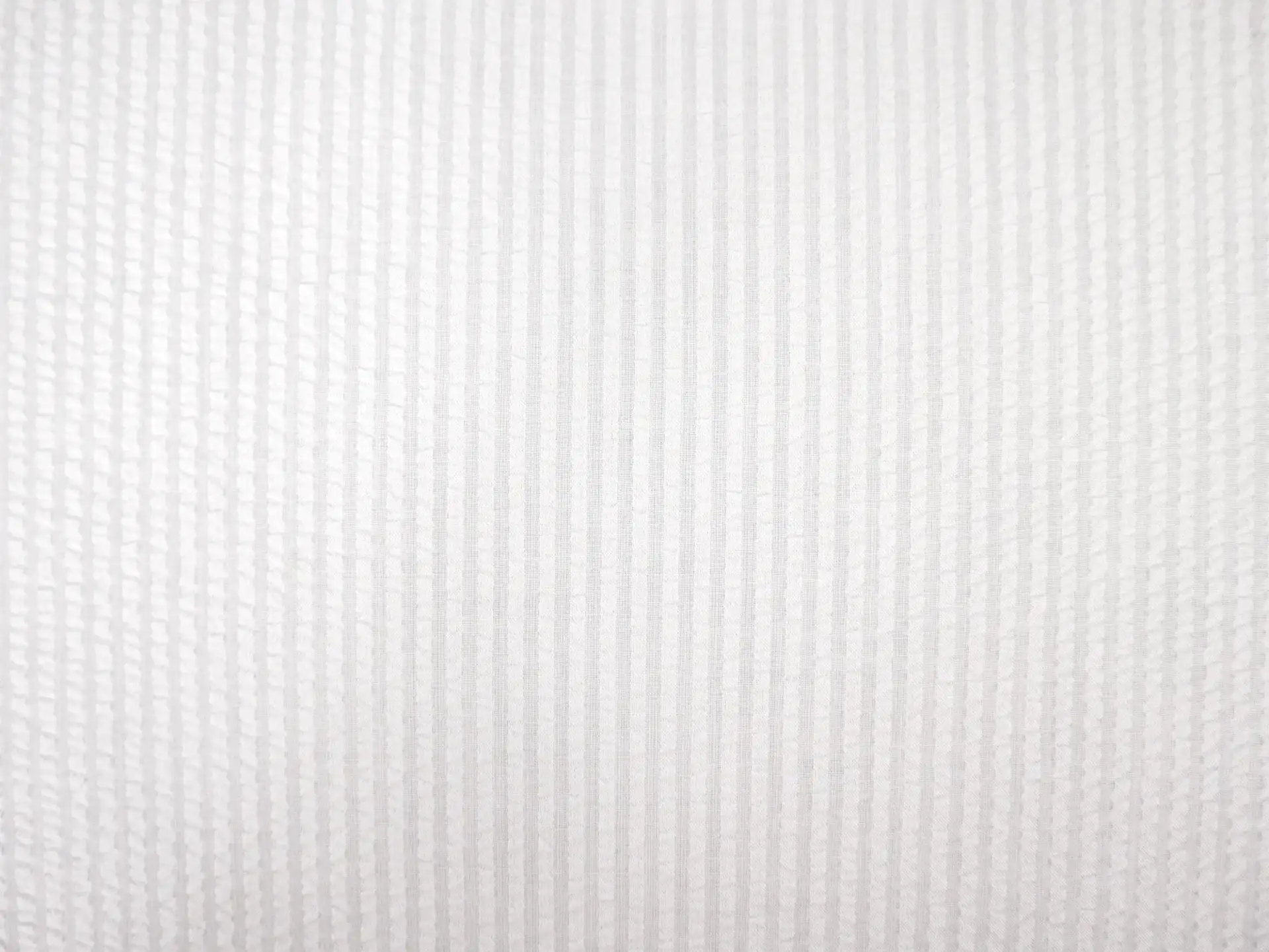 Poly Cotton Seersucker Stripe in White