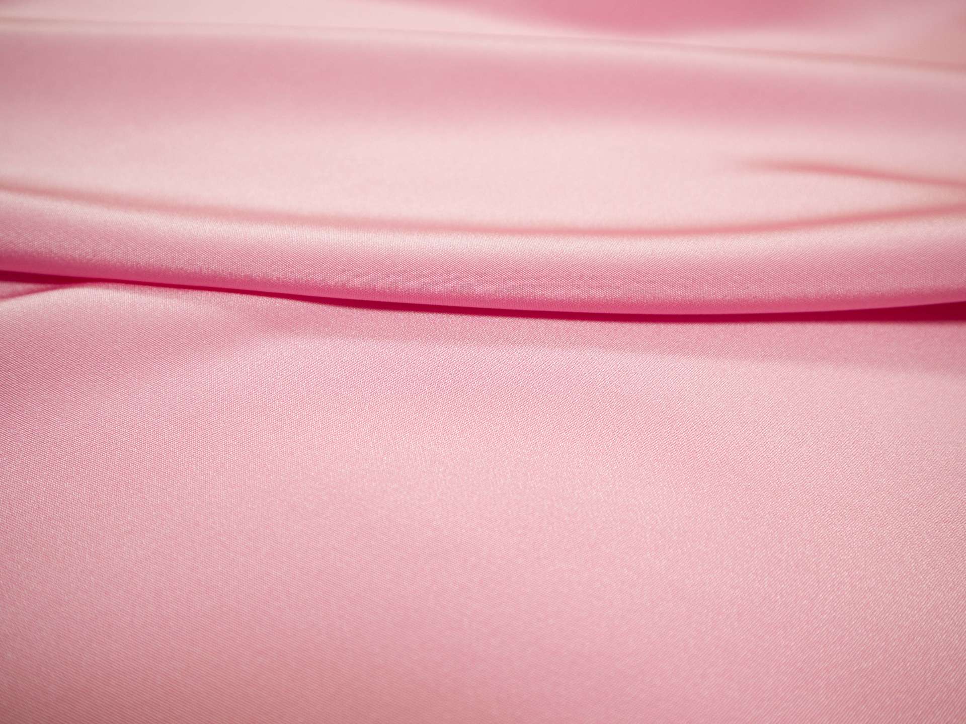 silk 4 ply crepe in pink - flat