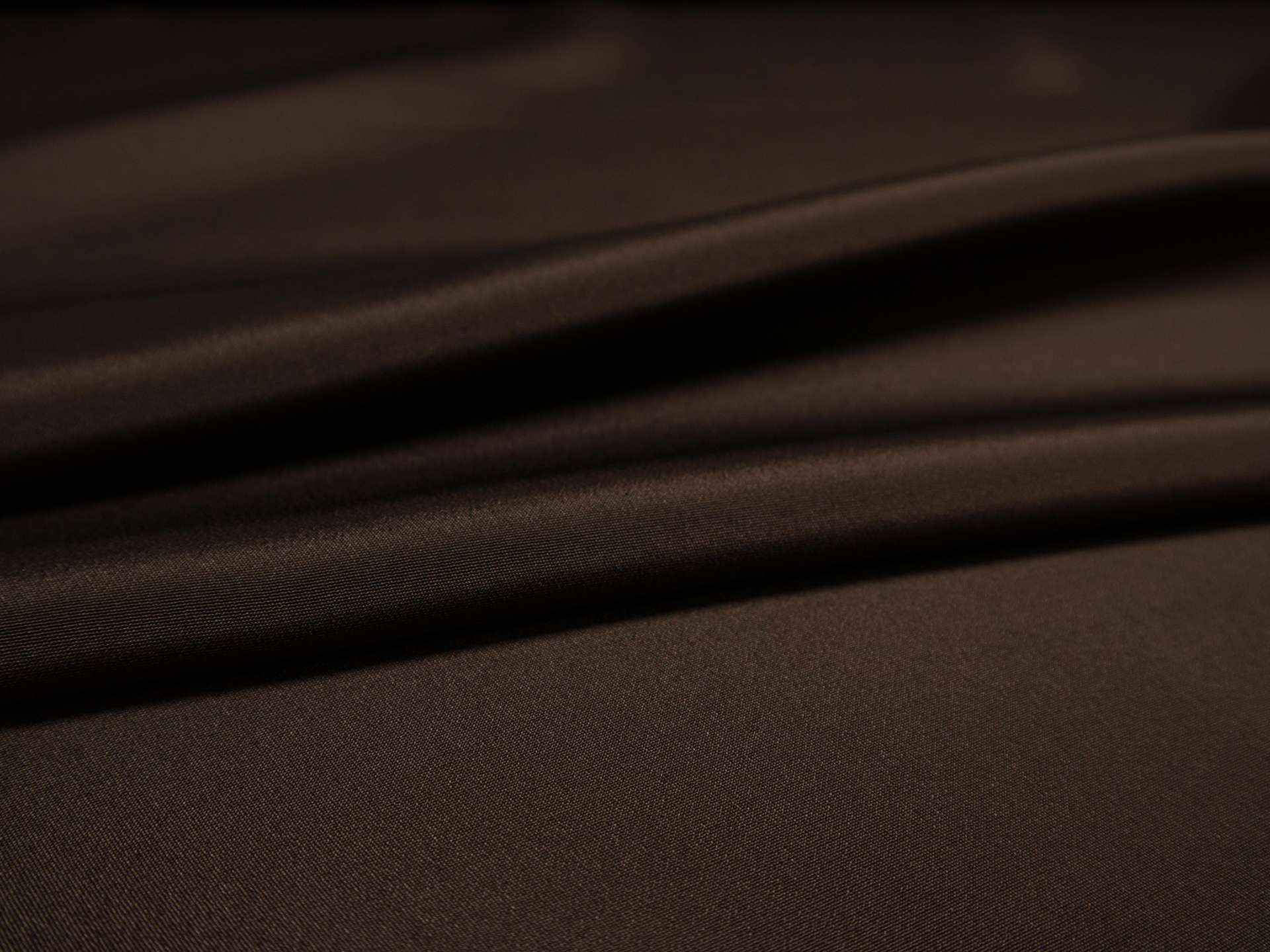 4-ply silk crepe in Bark flat