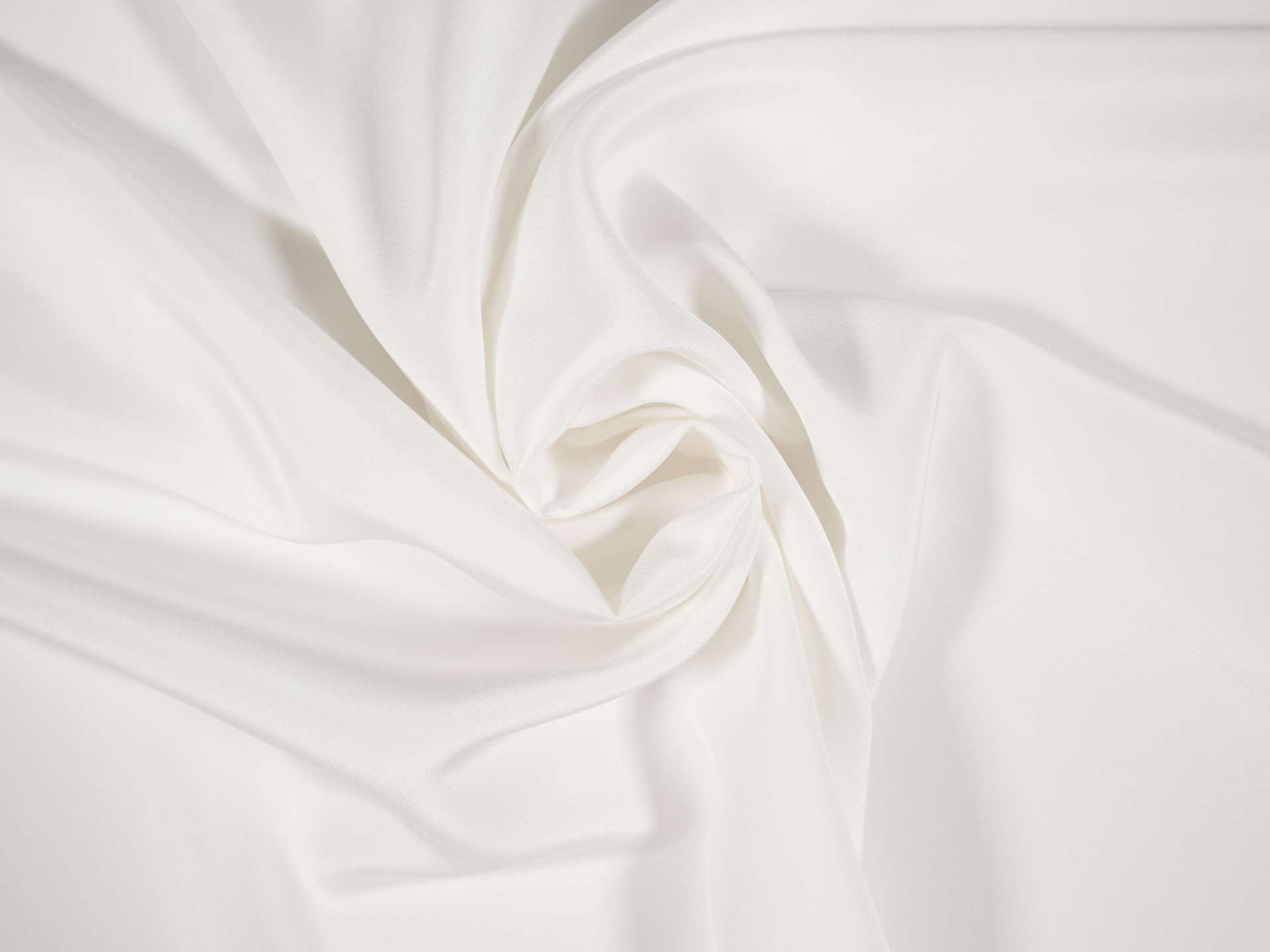 4-ply silk crepe in white draped