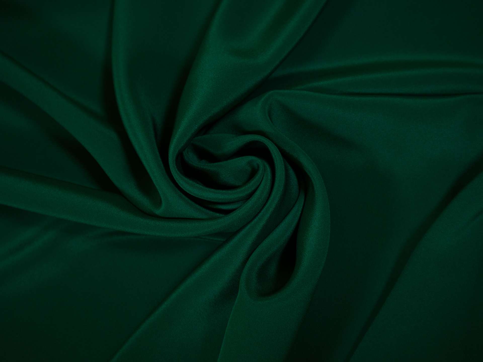 silk 4 ply crepe in Pine- draped