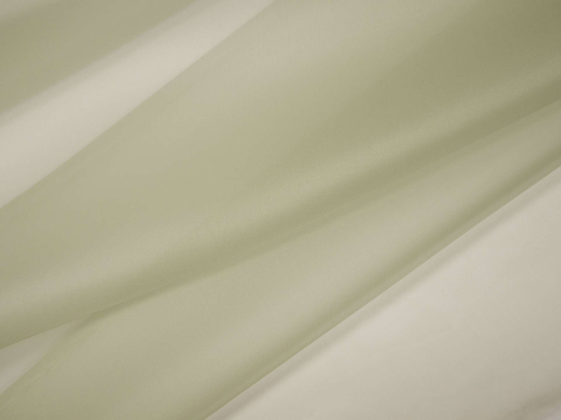Solid organza in sgae folded