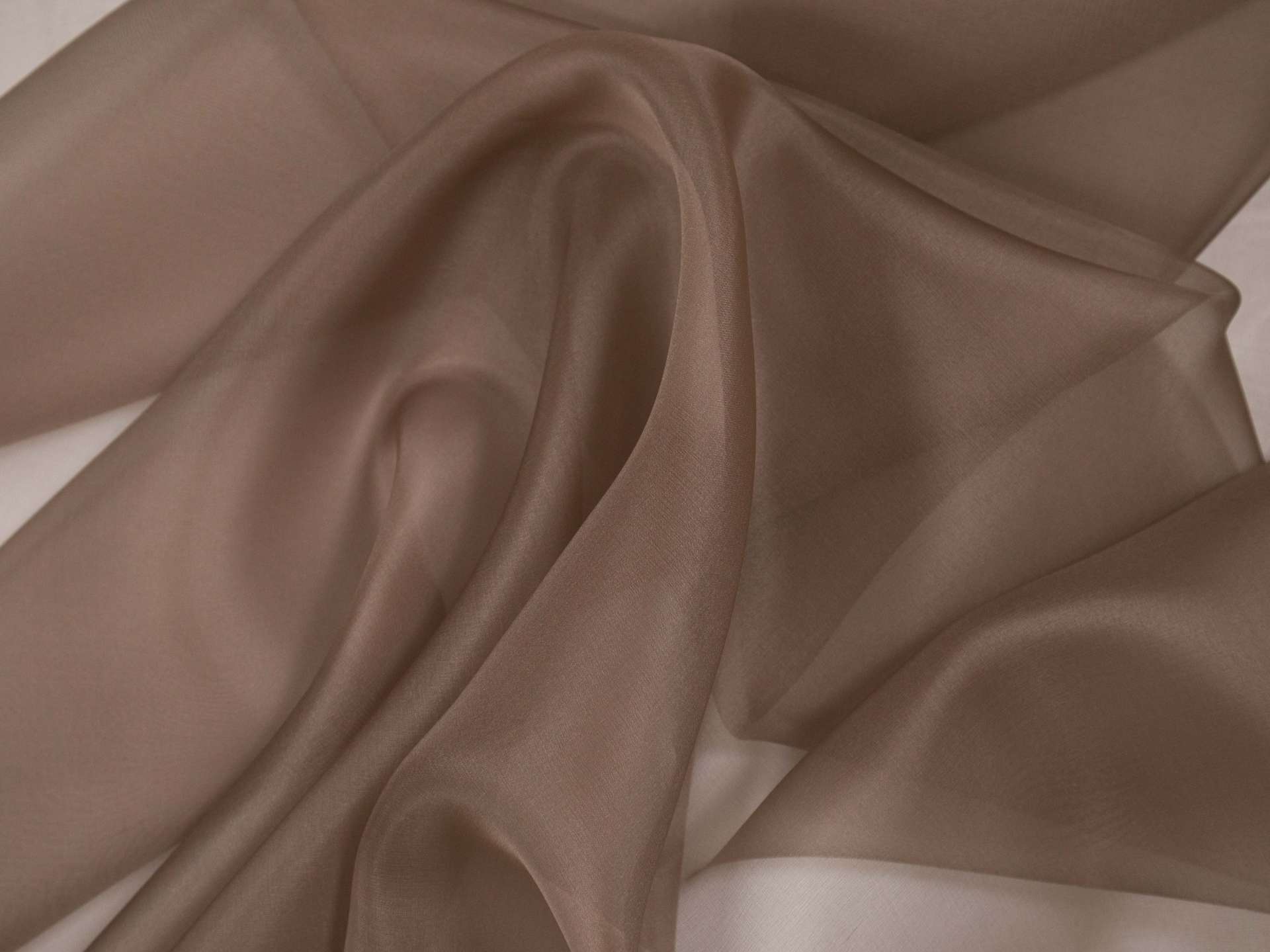 Solid organza in Sable bunched