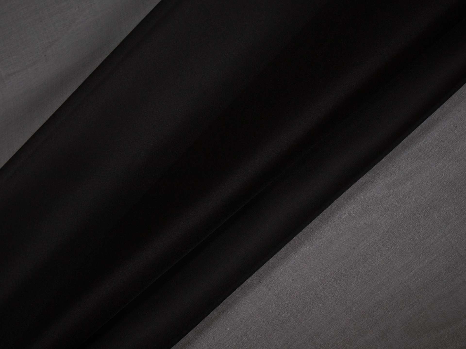 Solid organza in Black folded