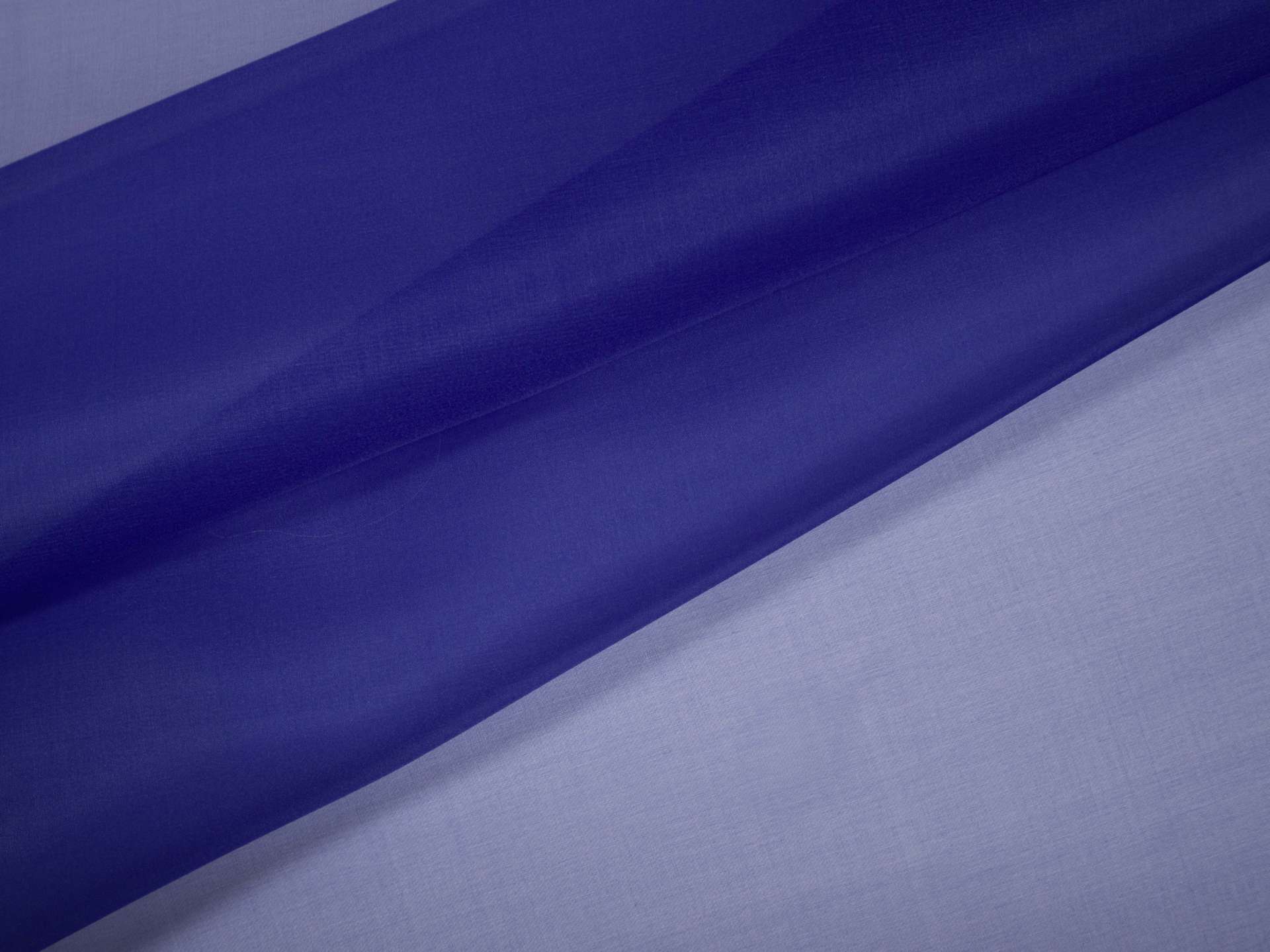 Solid organza in Iris folded