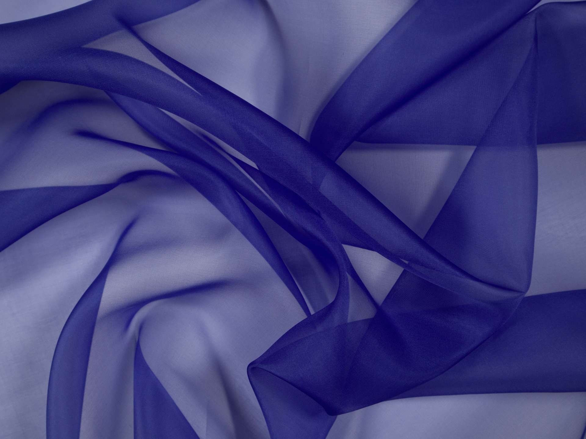 Solid organza in Iris bunched