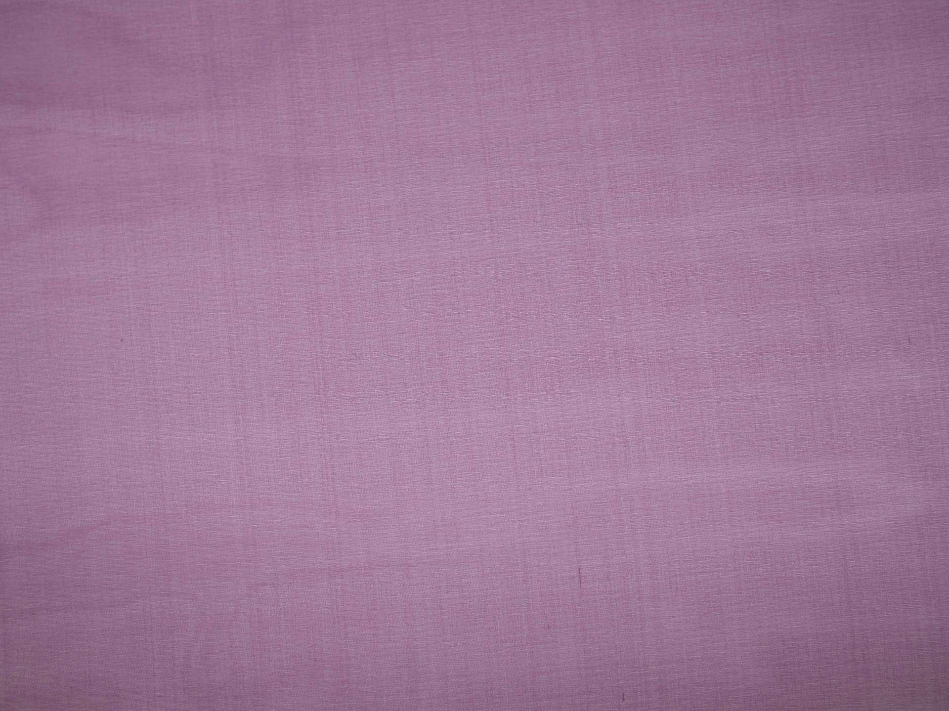 Solid organza in Geranium flat