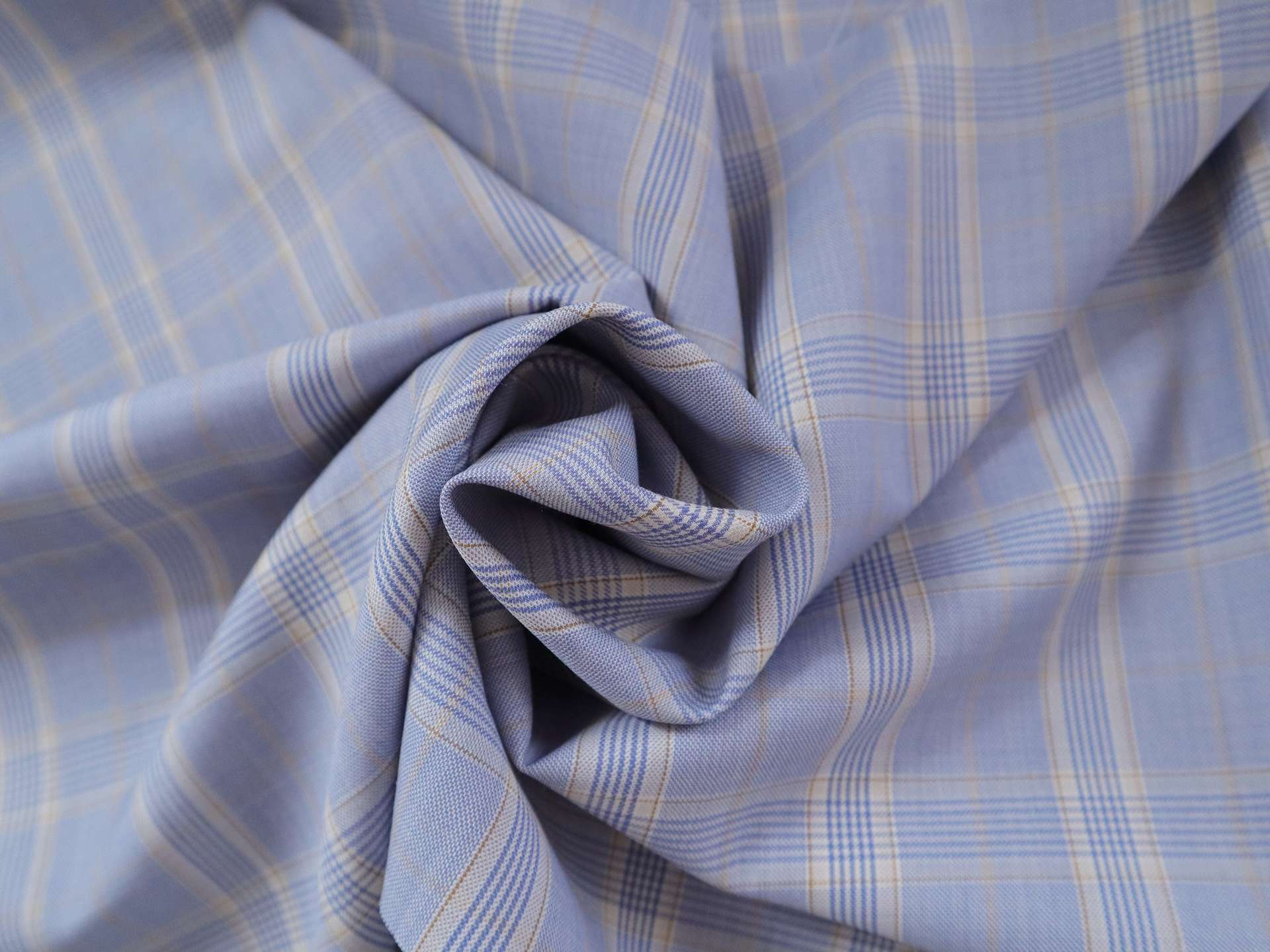 Super Fine Wool Blend Plaid Suiting in Ink Blue
