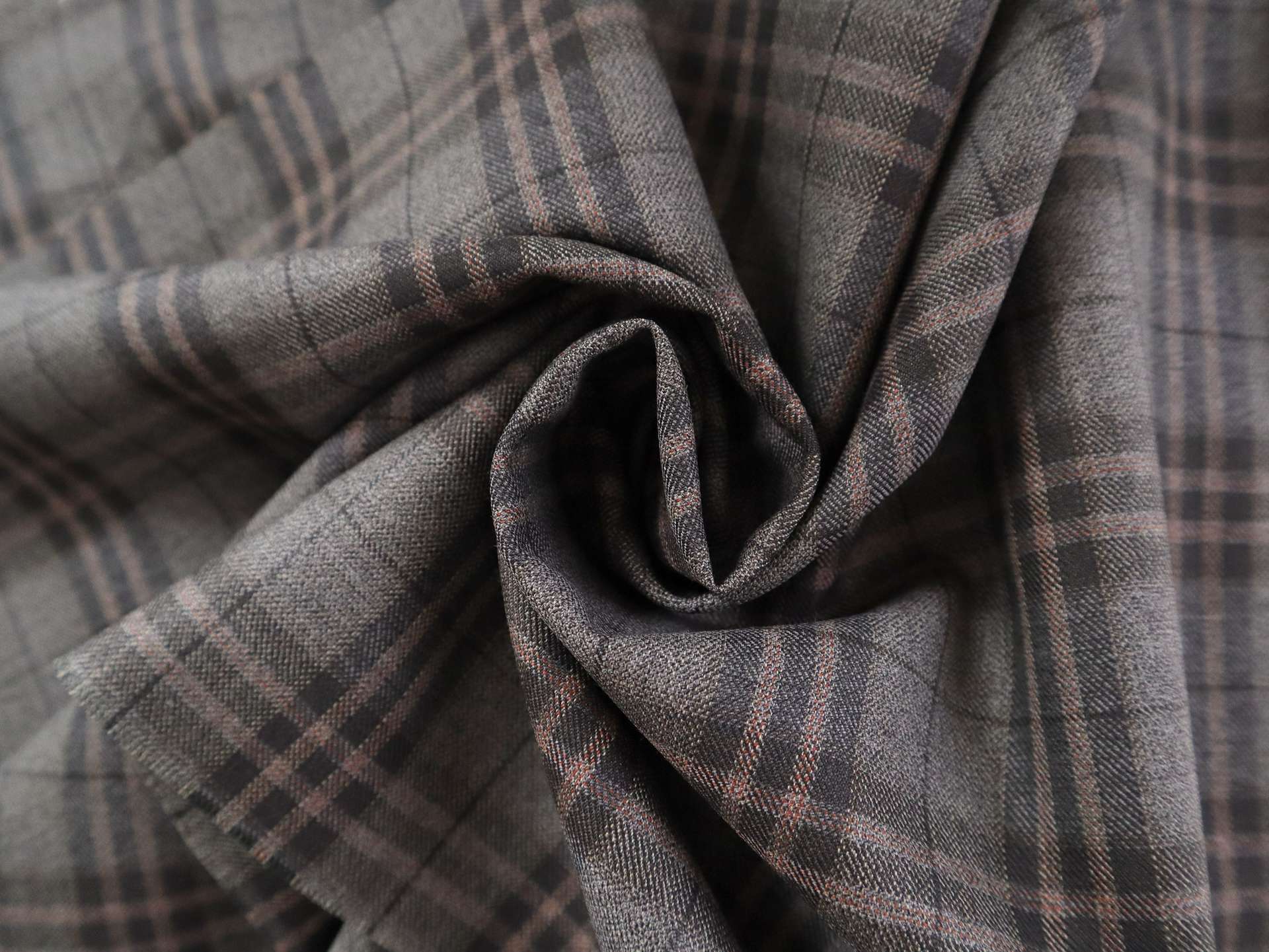 Extra Fine Wool Plaid Suiting in Black Smoke