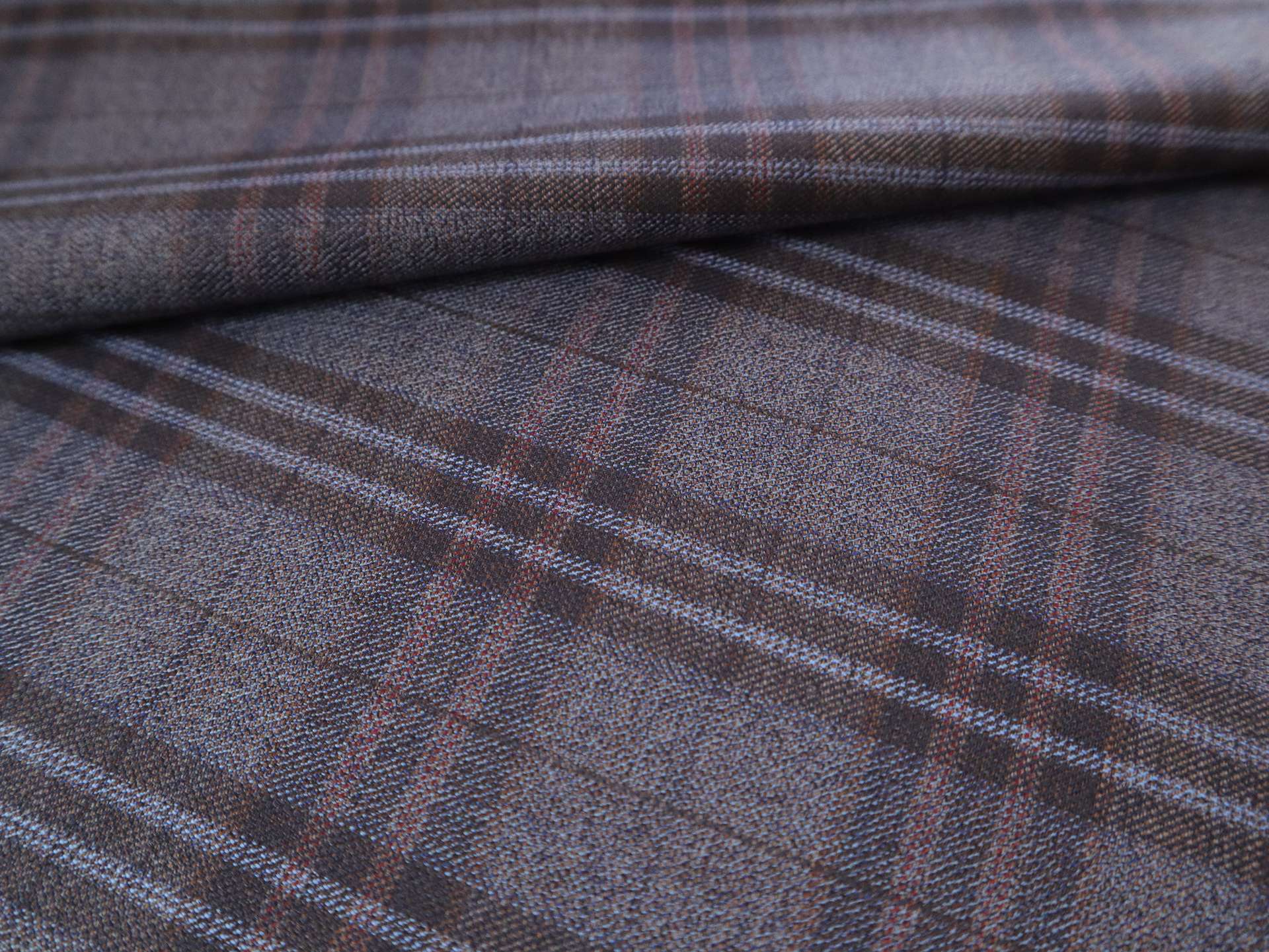 Extra Fine Wool Plaid Suiting in Denim Brown
